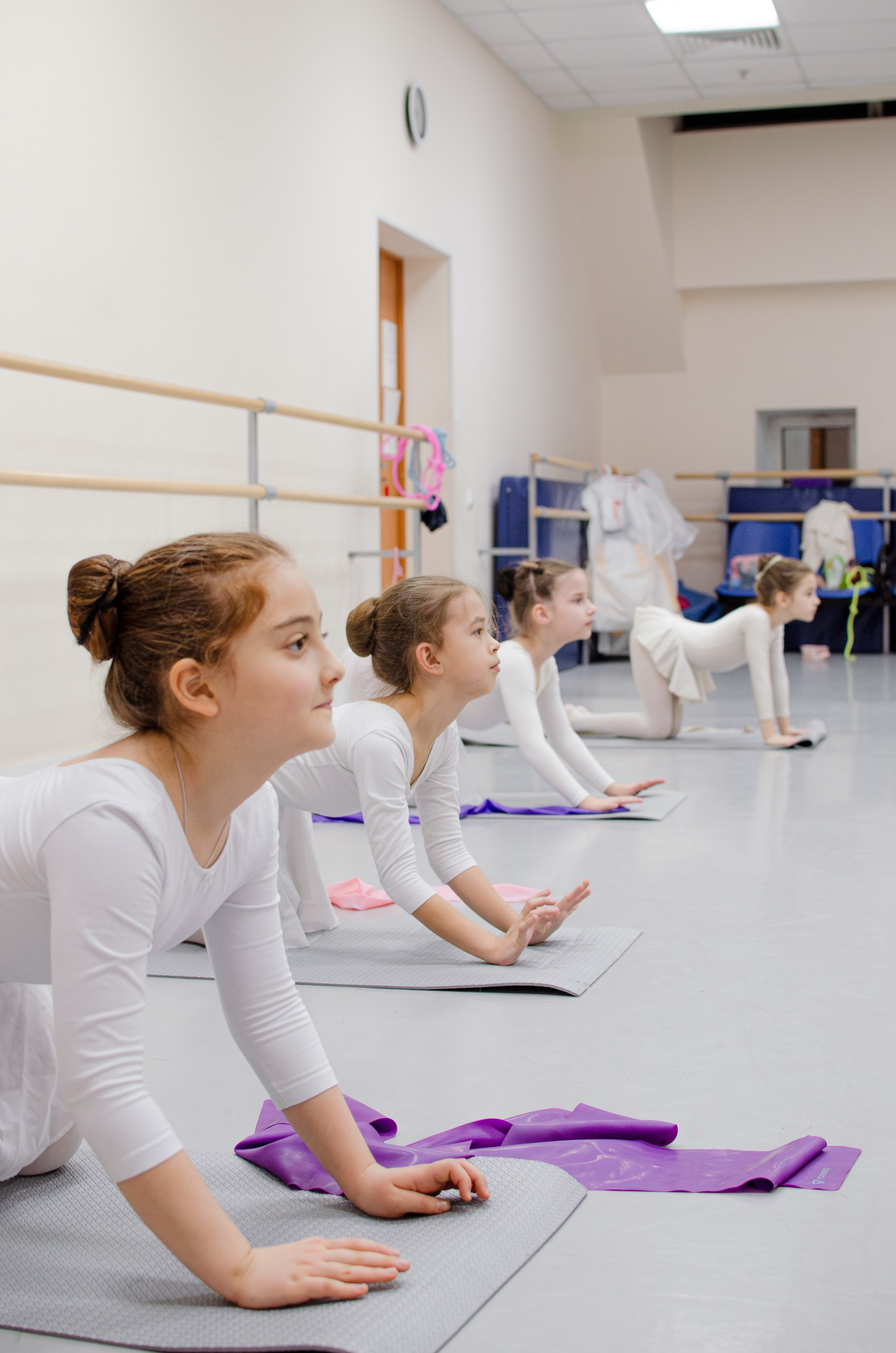 Хореографический коллектив «Русская тройка». Открытый урок младшей группы. Портретный и репортажный фотограф в Санкт-Петербурге Варвара Жукова