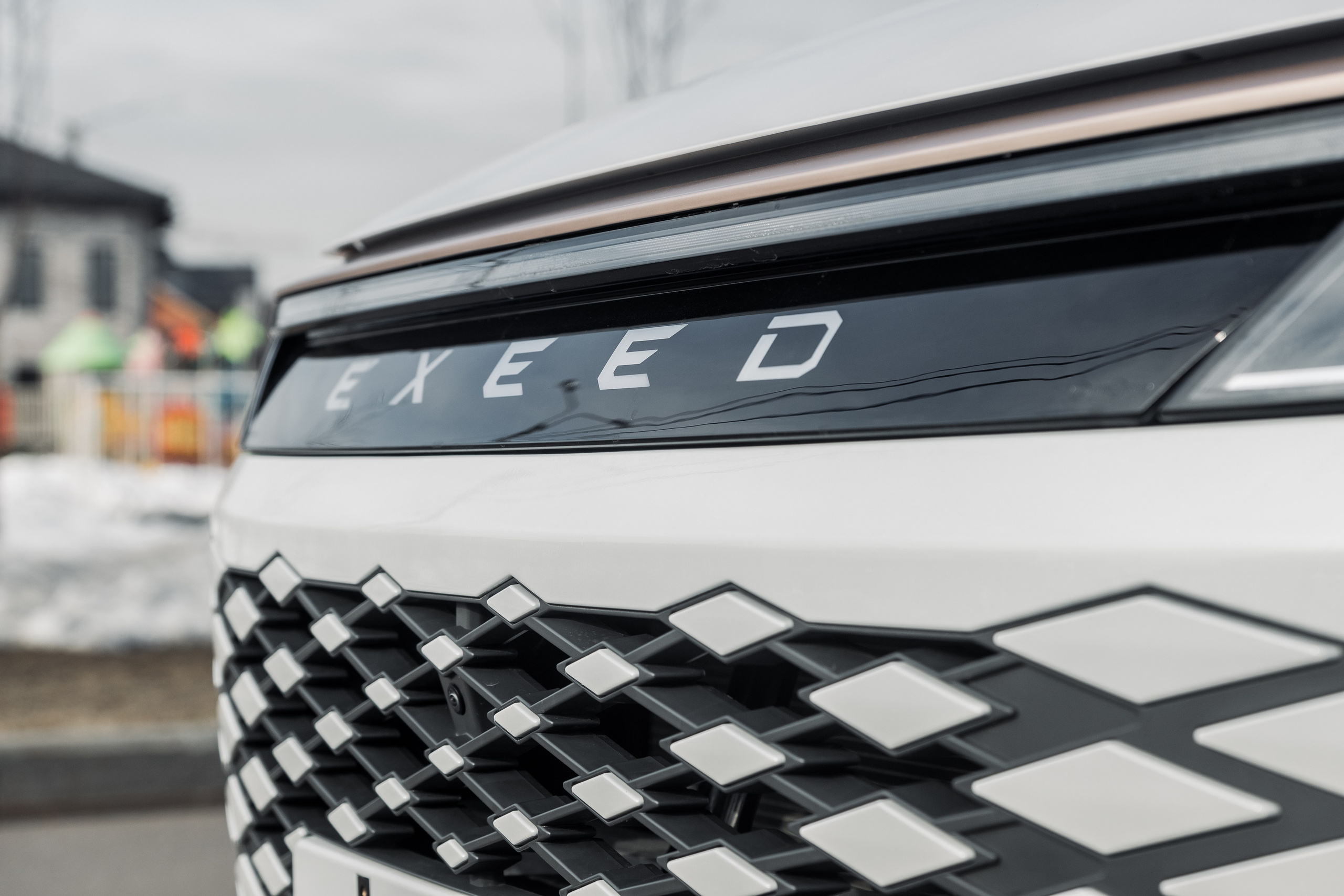 Фотосъемка китайского автомобиля за городом. Жуков Илья  свадебный фотограф в Москве