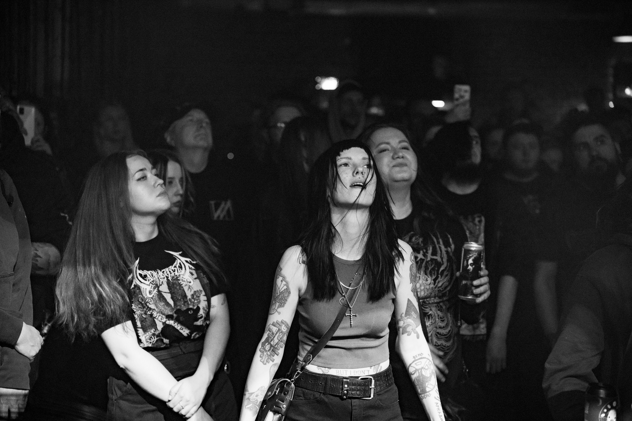 ИЛ • Minuala • Khlad|Цоколь 2.0. Концертный и репортажный фотограф в Санкт-Петербурге Слава Пахомов