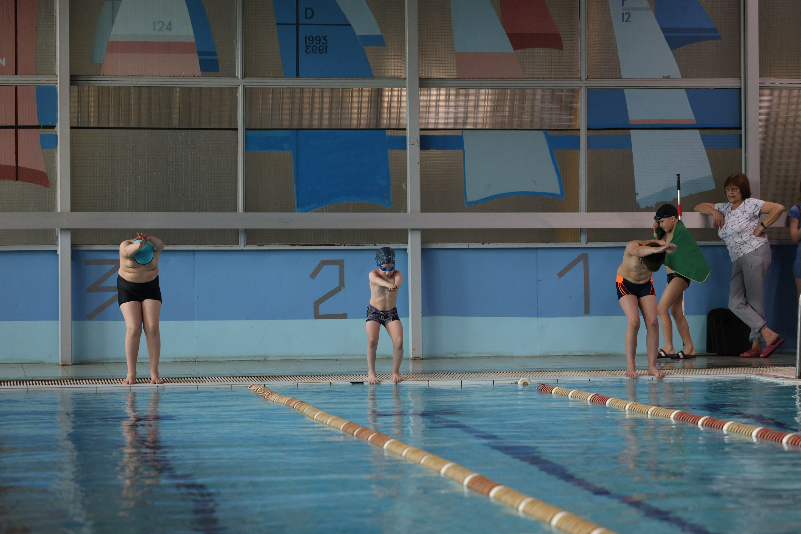 Веселый дельфин. Плавание. Дети 8-9 лет. Фотограф Александр Заломаев