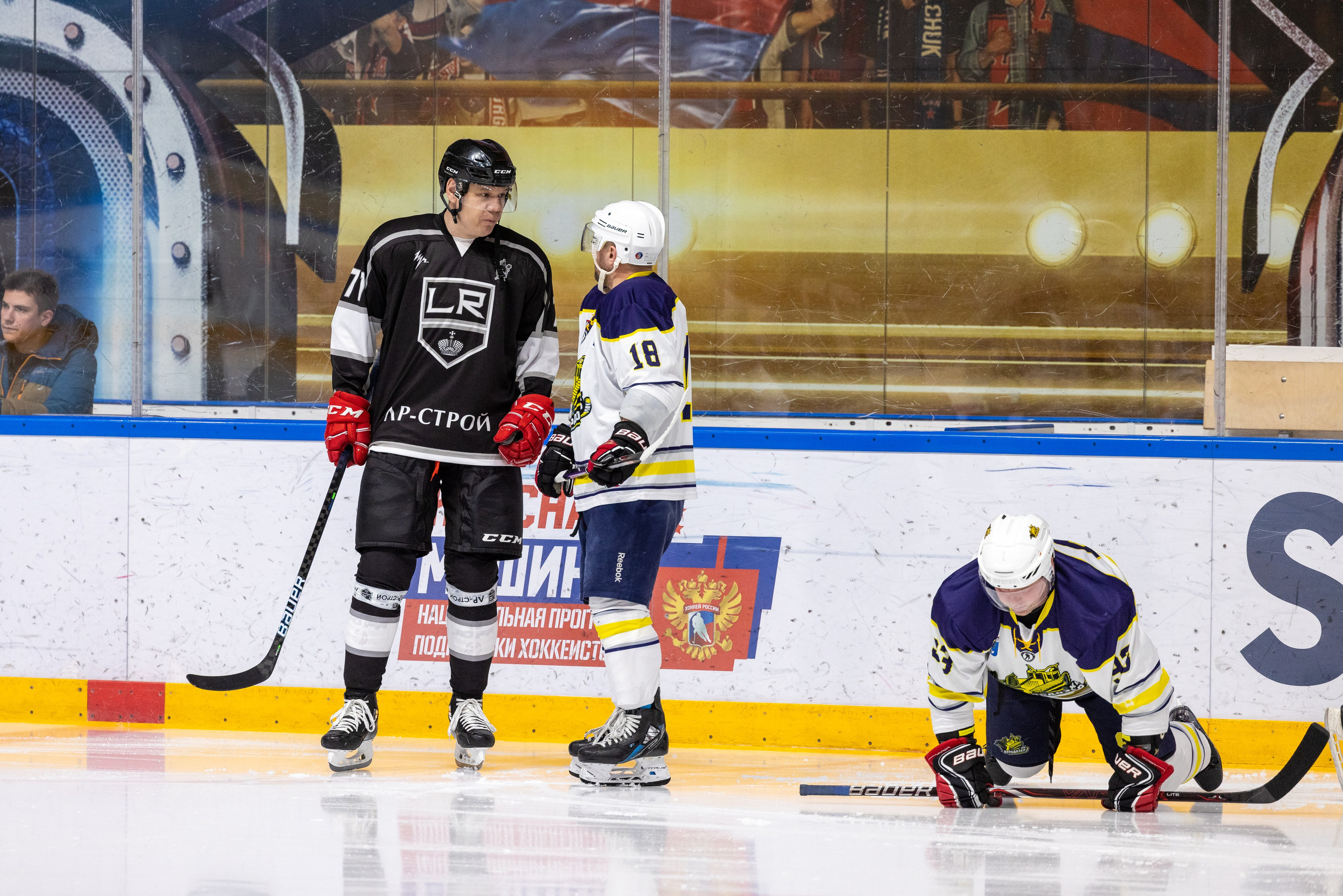 Бульдозер vs. LR-строй. Фотограф Александр Заломаев