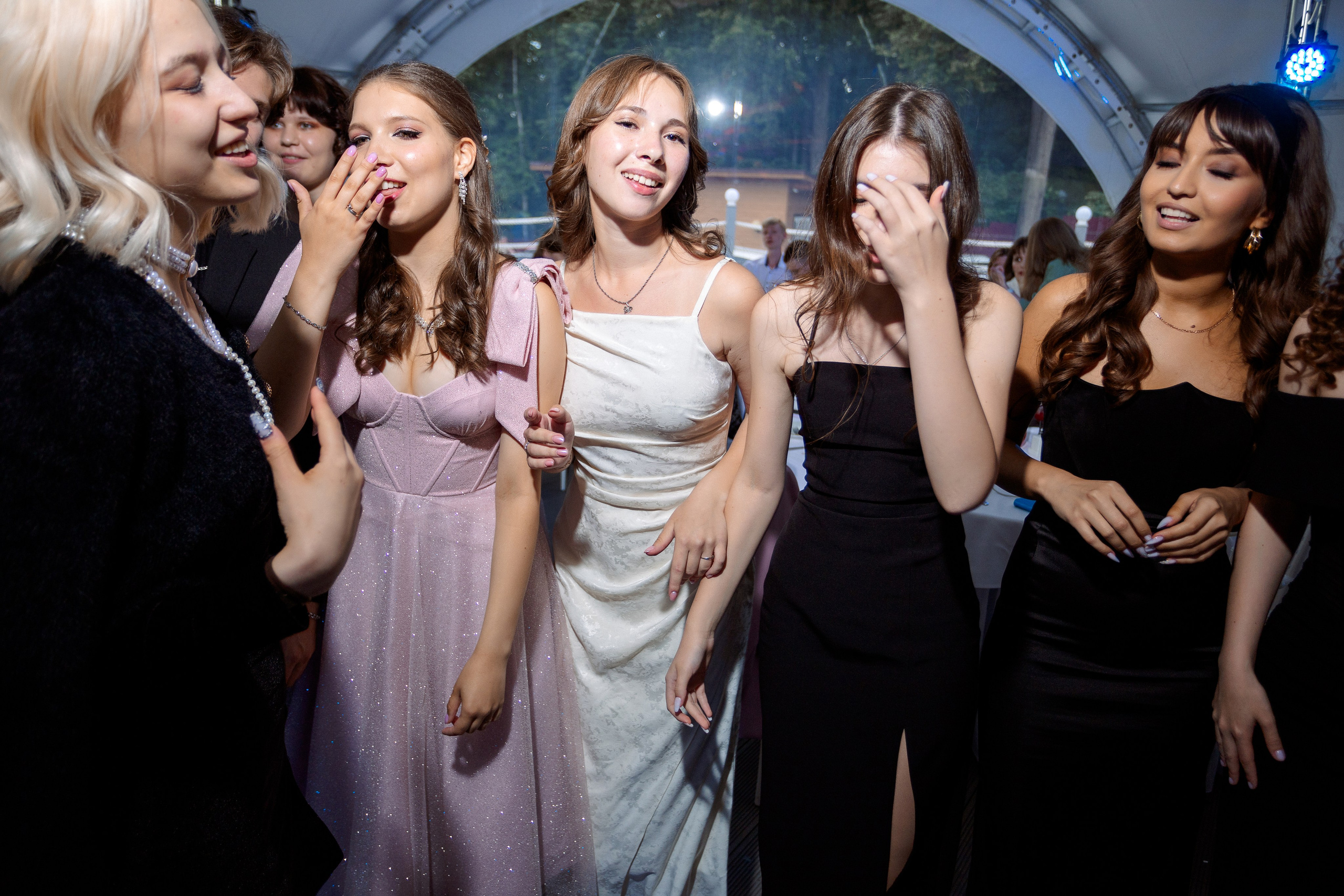 ВЫПУСКНОЙ: Волки-Липки. Все фото. Профессиональный фотограф в Ижевске Леша Петров