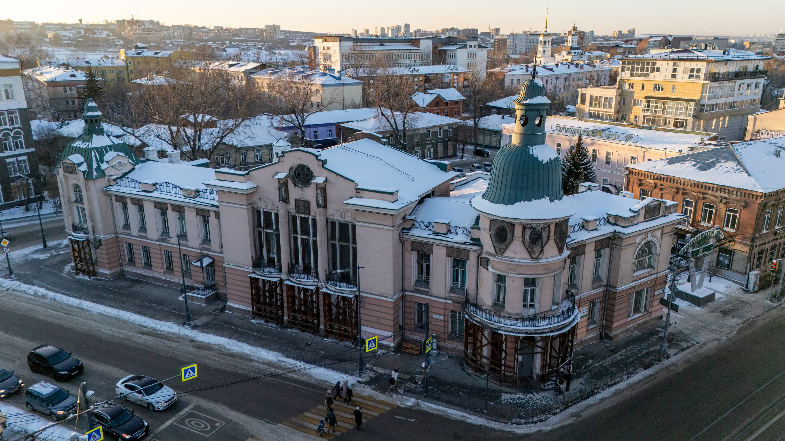 Архитектура города. Фотограф, видеограф и пилот дрона на Байкале