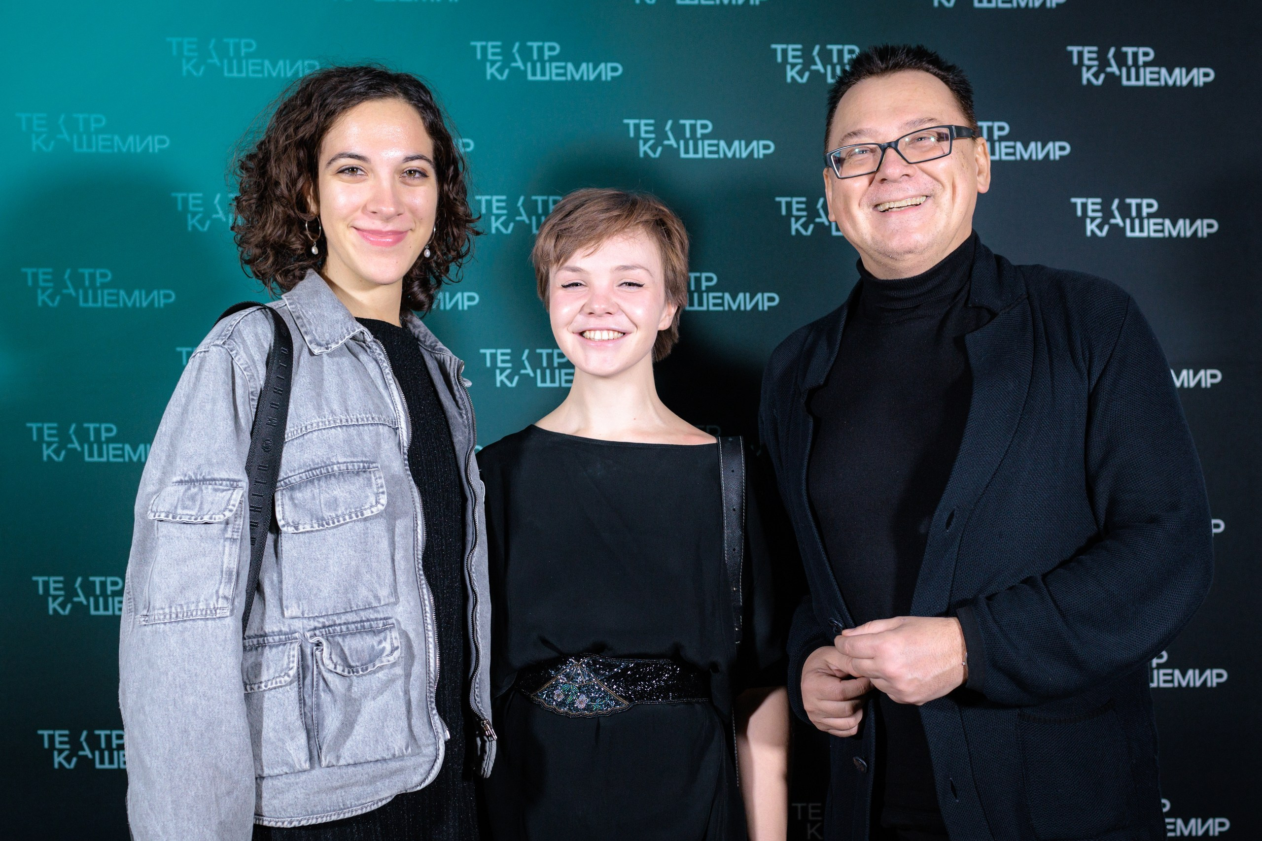 Пресс-Волл «Театр Кашемир». Юра Бакулин Фотограф Москва