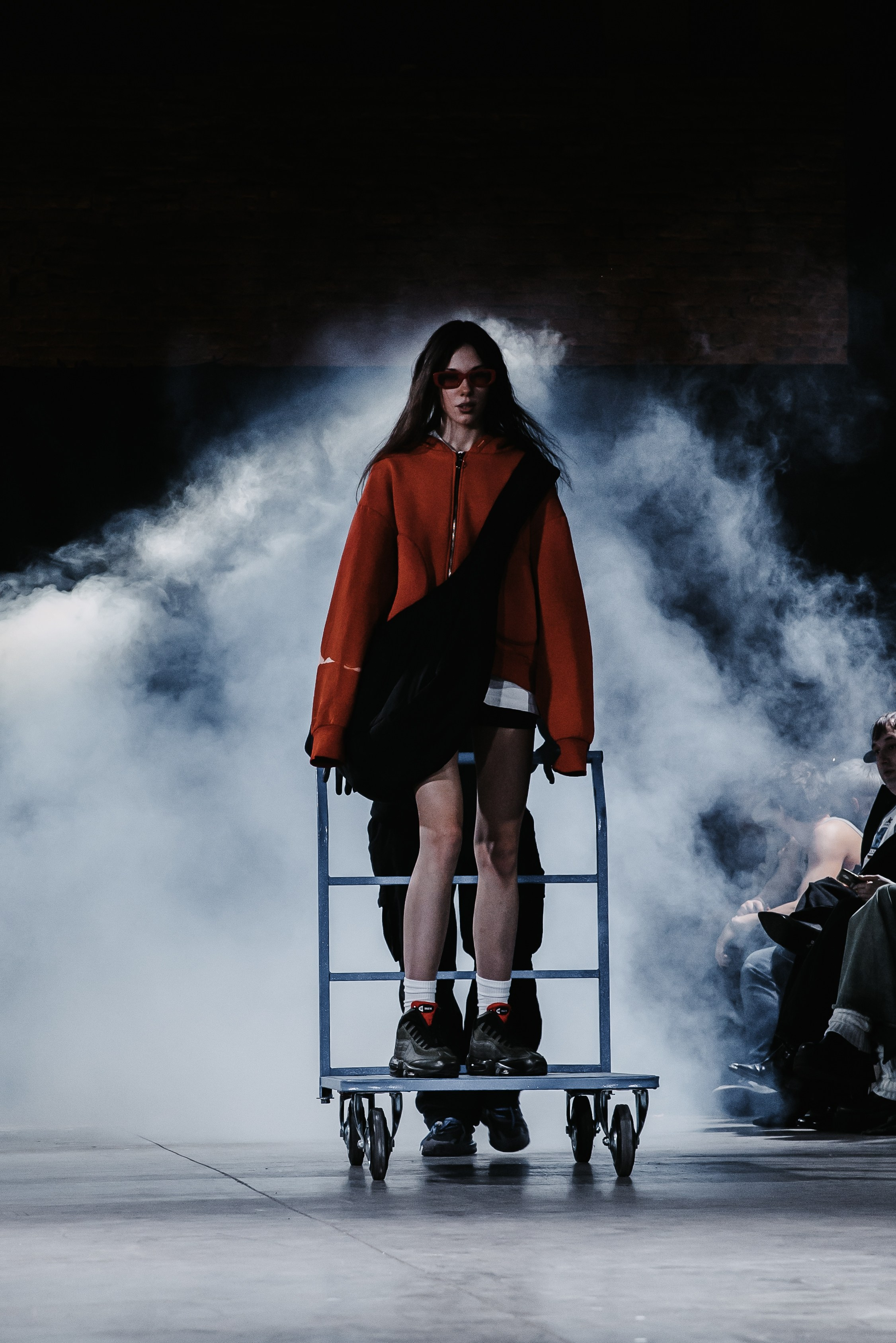 AUXI catwalk андеграунд показ-перфоманс. Фотограф в Санкт-Петербурге Вагнер Юлия