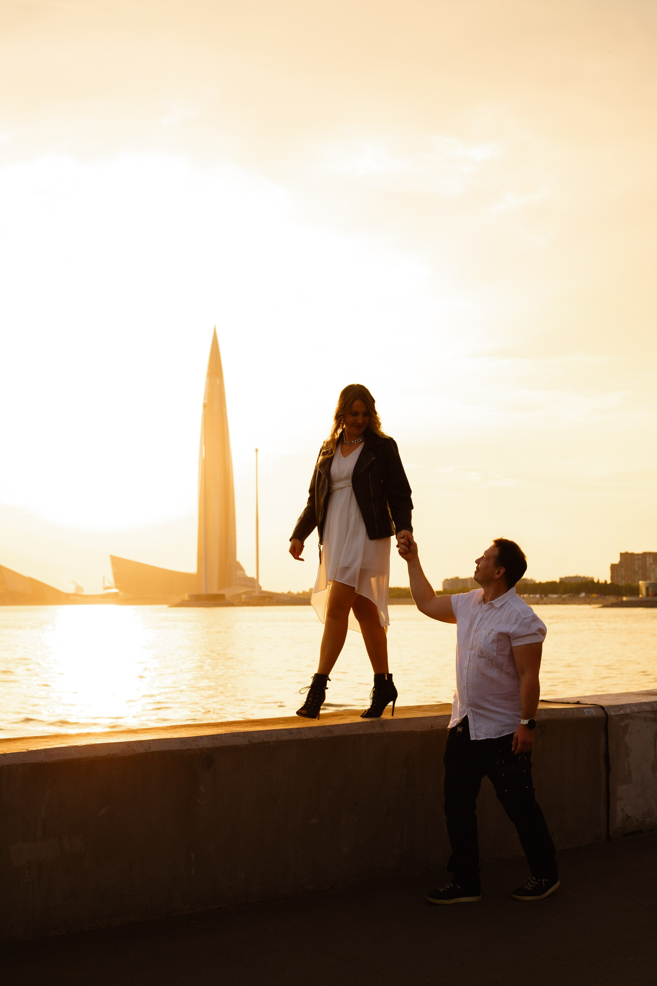 Фотосессия Love story Лахта на закате с мотоциклом. Фотограф в Санкт-Петербурге, Анна Скворцова