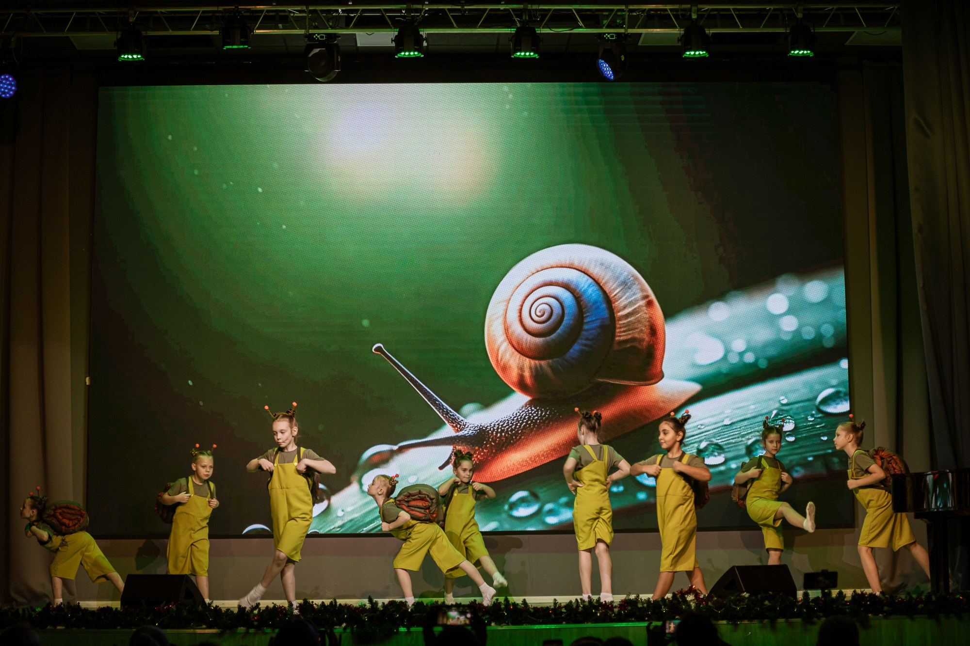 Коллектив современного танца «Айседора». ФотоХудожник Харитонова Ирина г. Санкт-Петербург