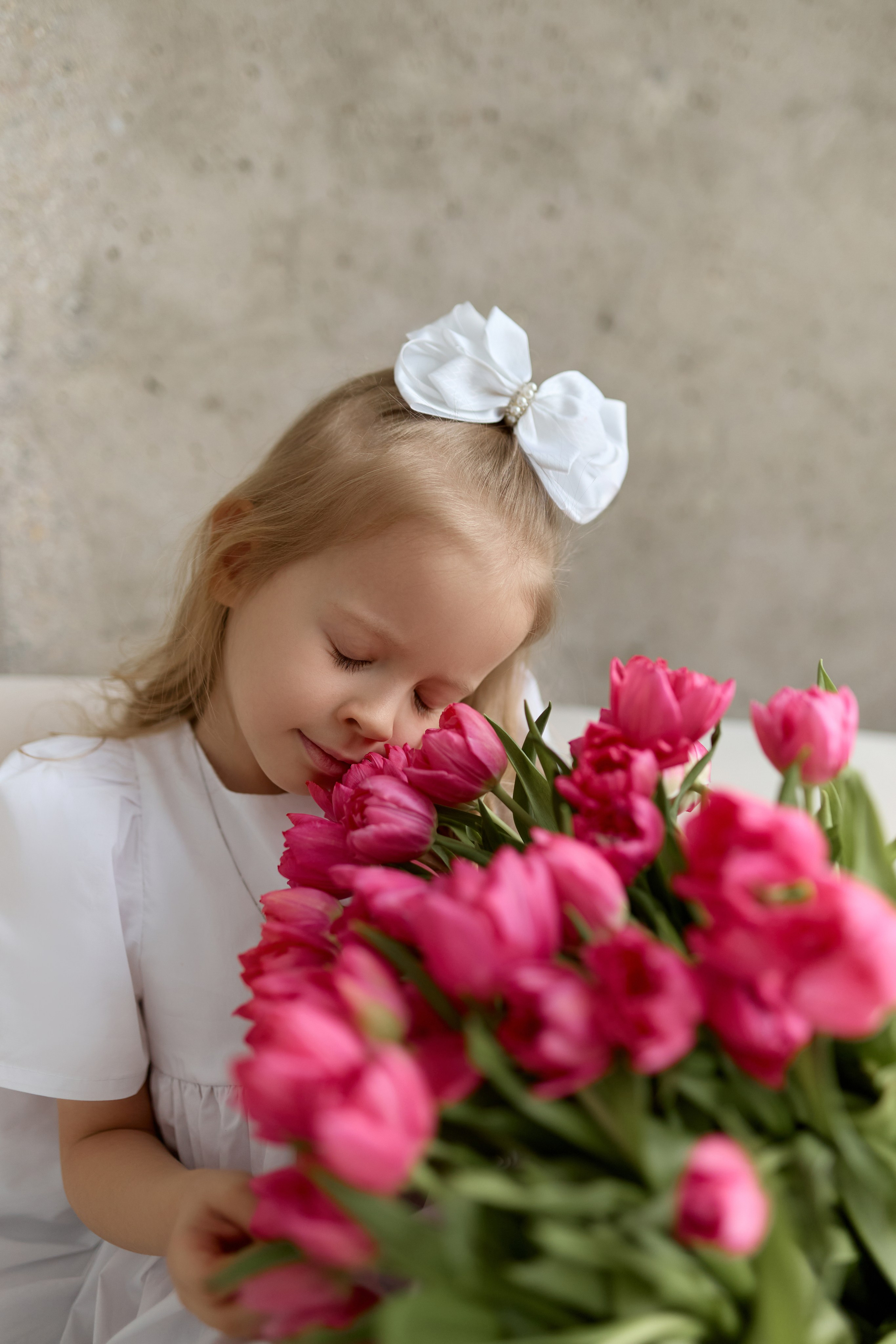 Семейная съемка в фотостудии. Сестры Карабаза. Фотографы и ретушеры в Москве и Санкт-Петербурге