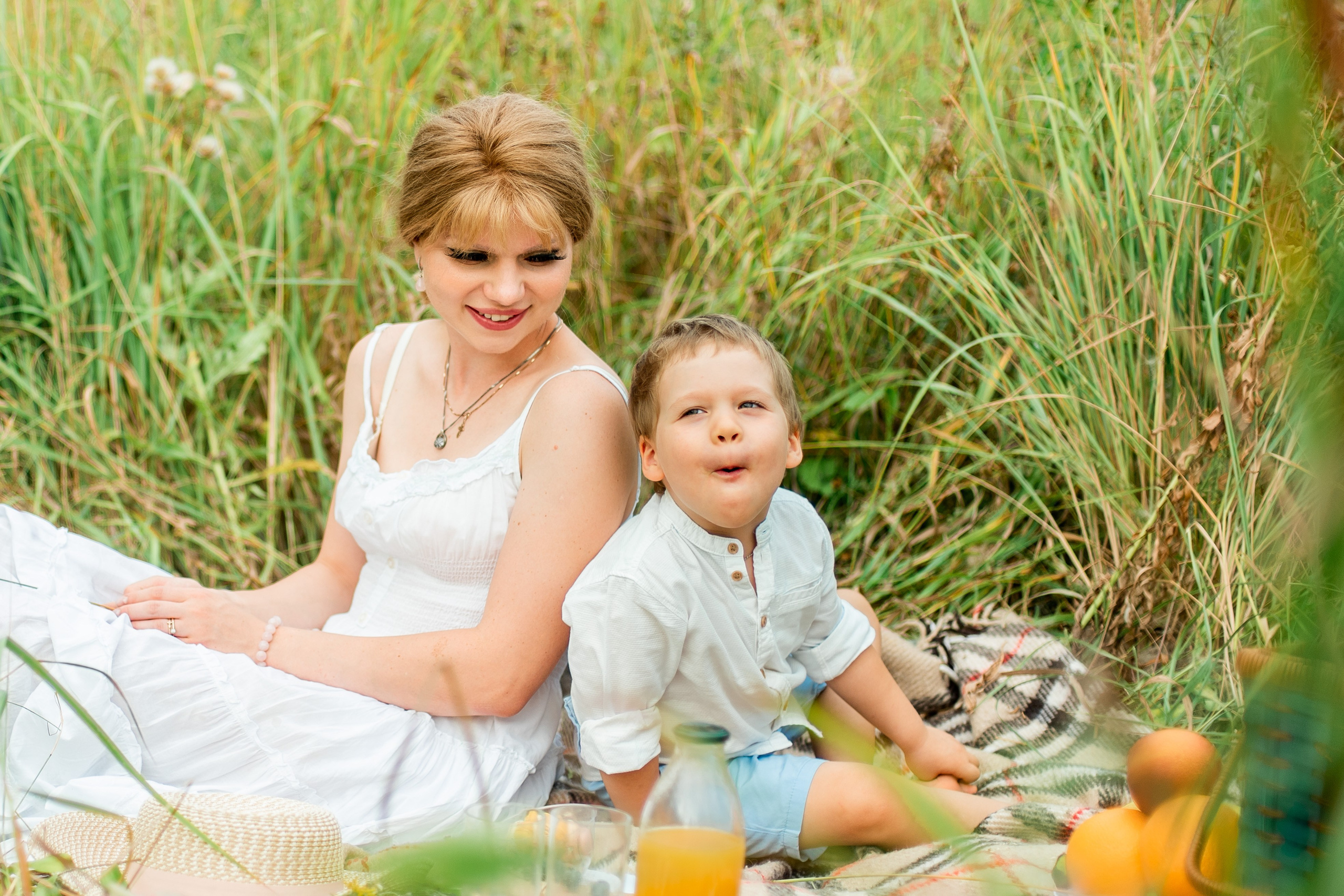 В поле. Фотограф Юлия Попова