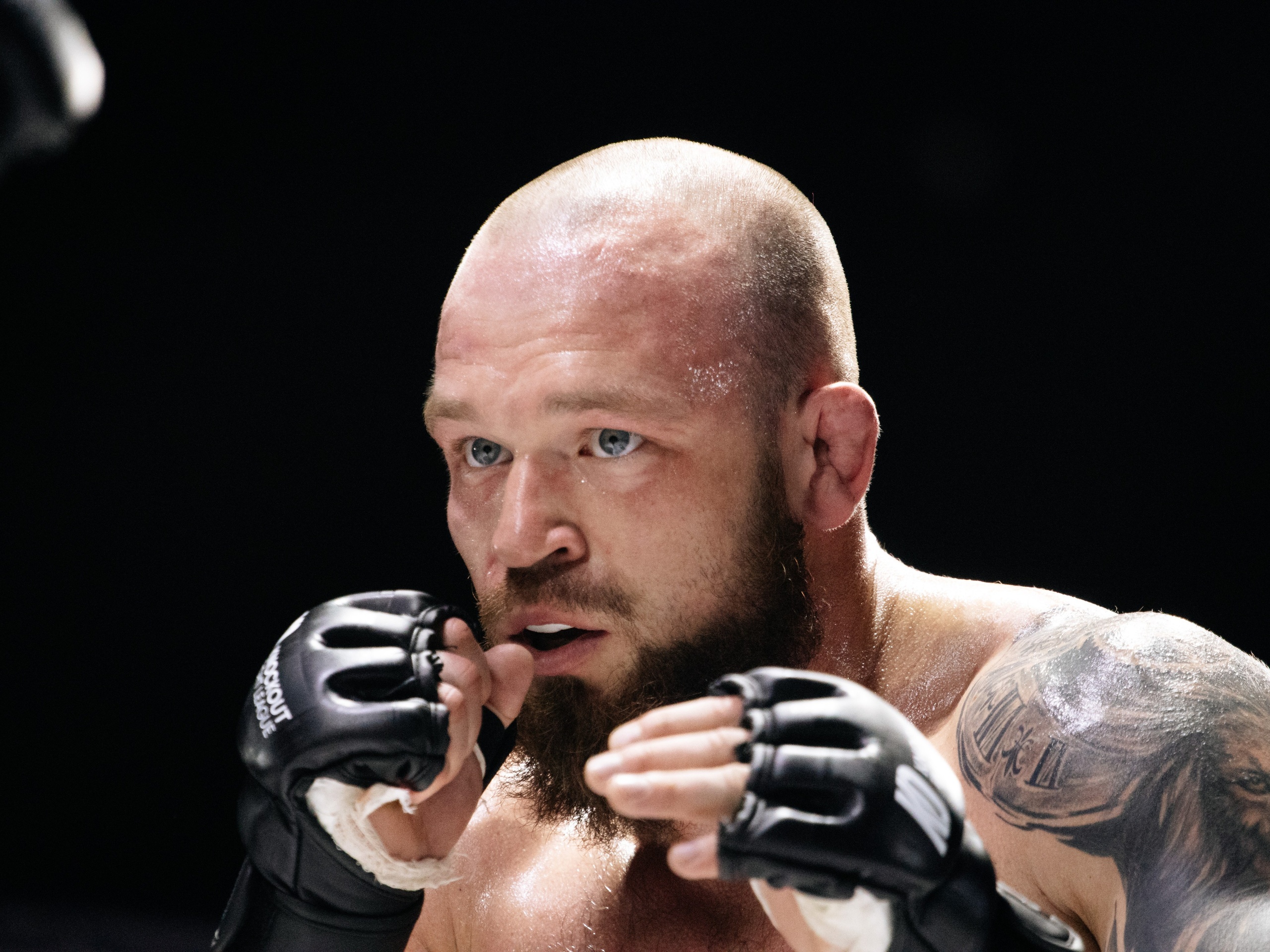 Бойцовская лига «KNOCK OUT». KRIS KRUPINNIKOVA