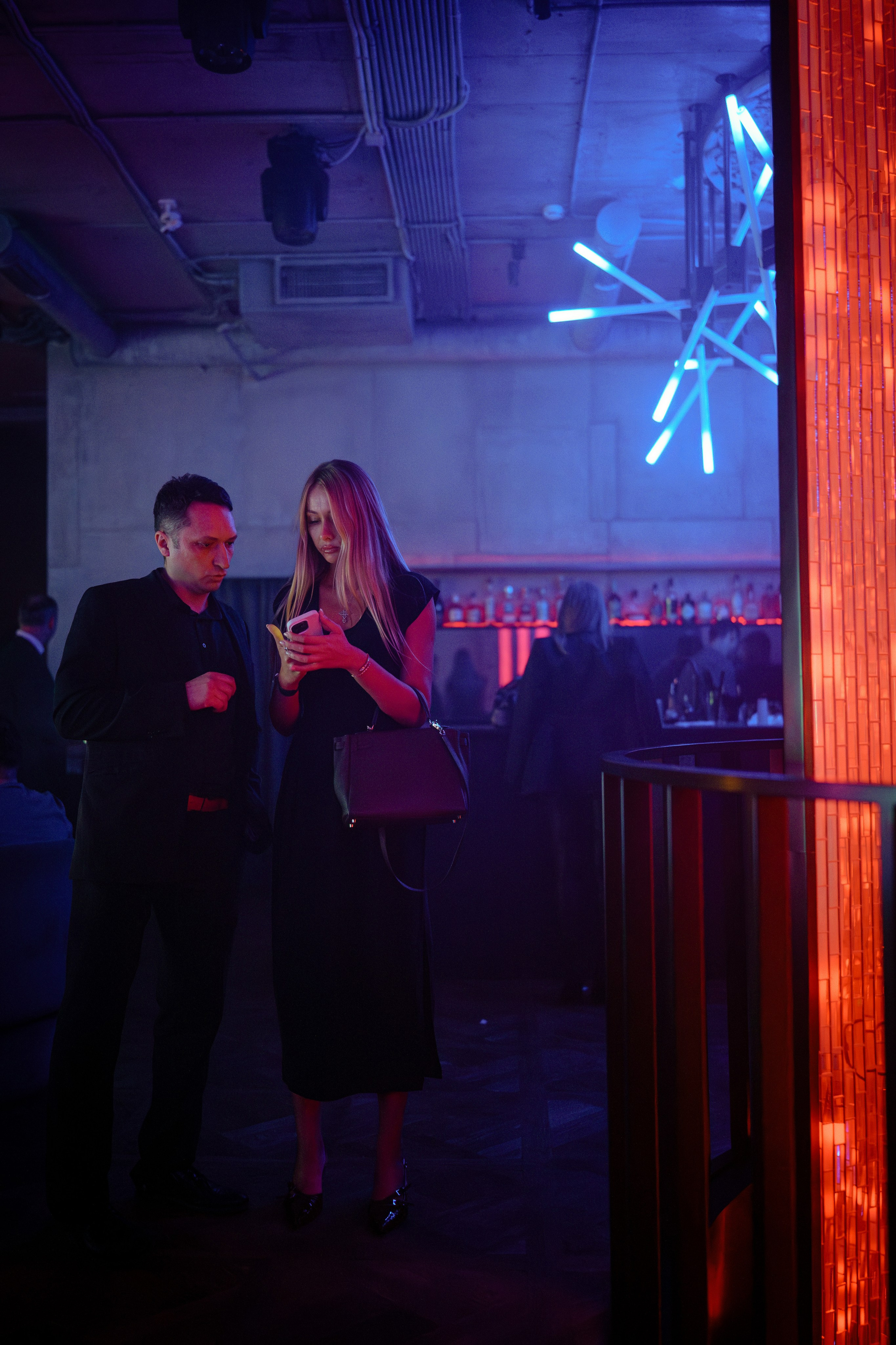 Вечеринка OSNOVATELI.LIVE репортажный фотограф Саша Дружинина. Репортажный фотограф в Москве Саша Дружинина