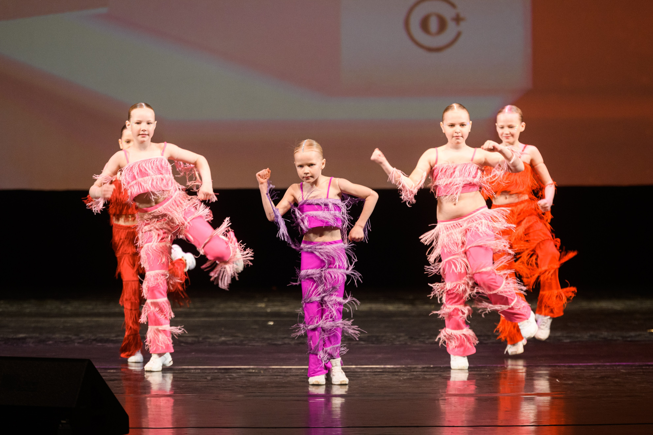 23 апреля, часть 1, БКЗ Октябрьский, г. Санкт-Петербург. Золотое яблочко