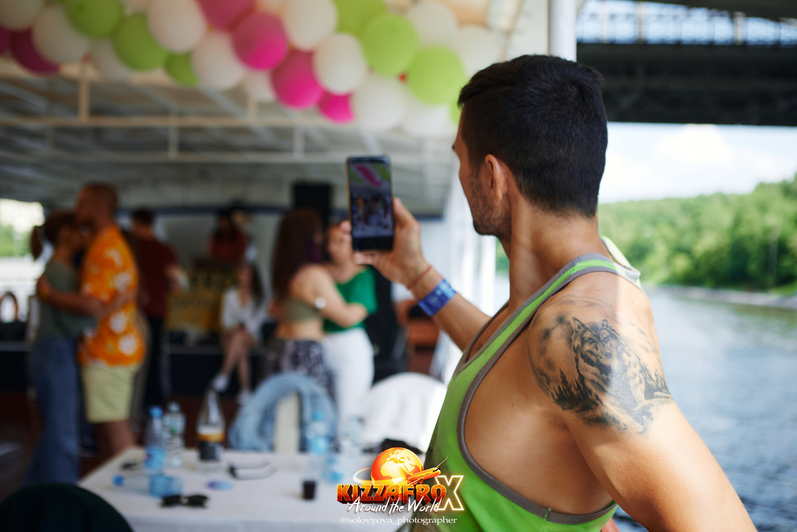 Boat party. Свадебный фотограф