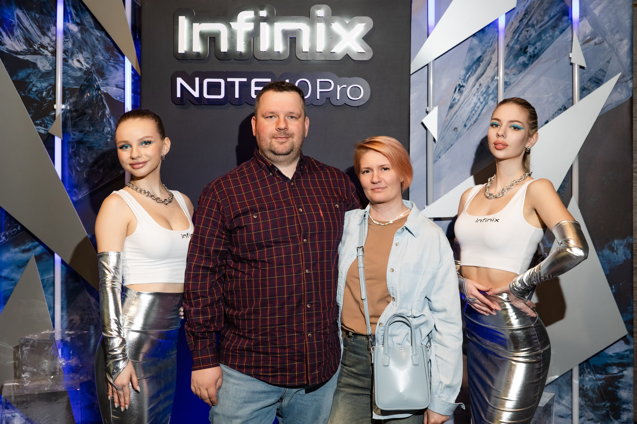 Презентация Infinix. Свадебный репортажный фотограф в Москве