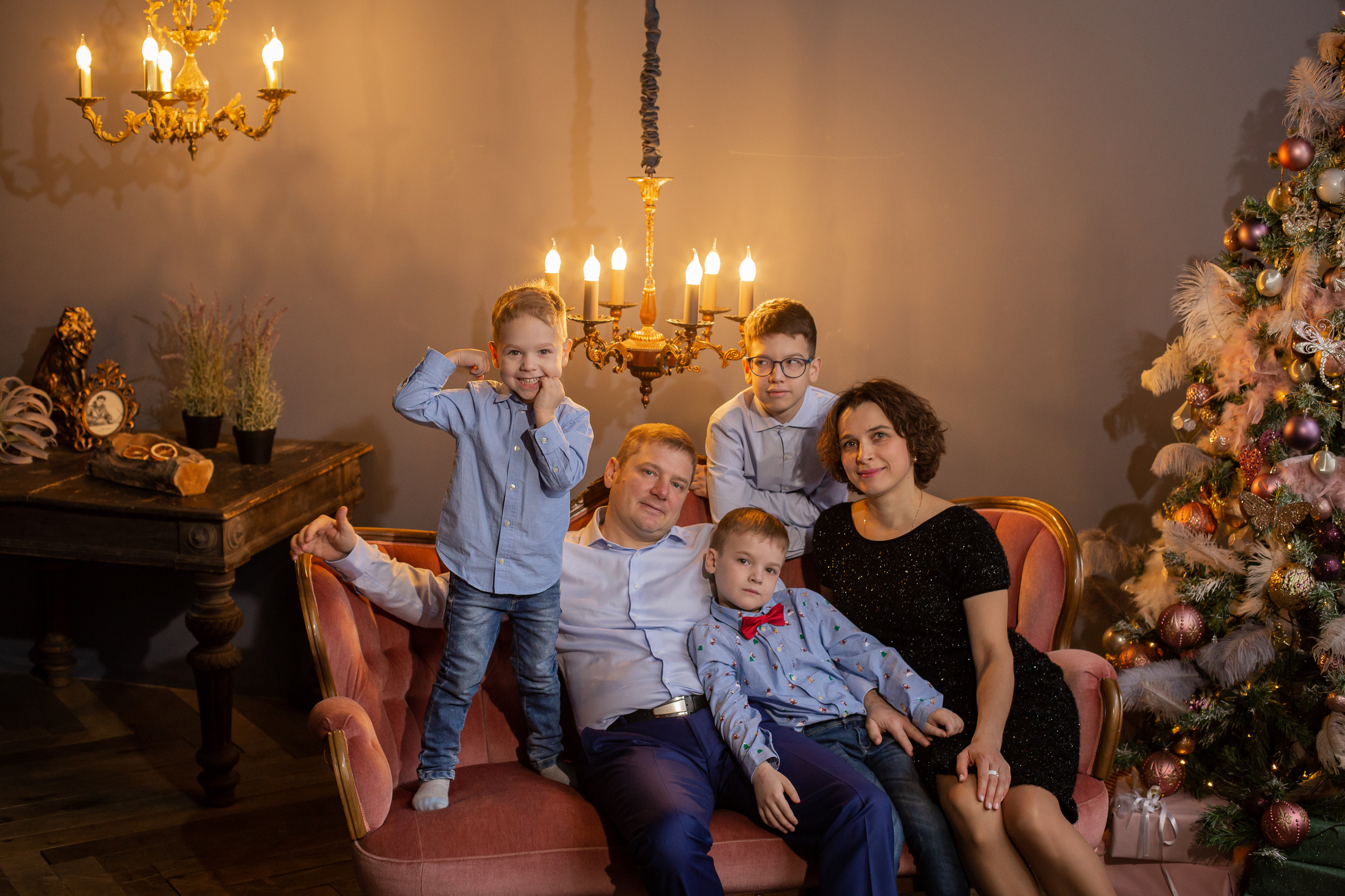 Новогодняя семейная фотосессия 2022. Photographer in Montenegro — professional photoshoots