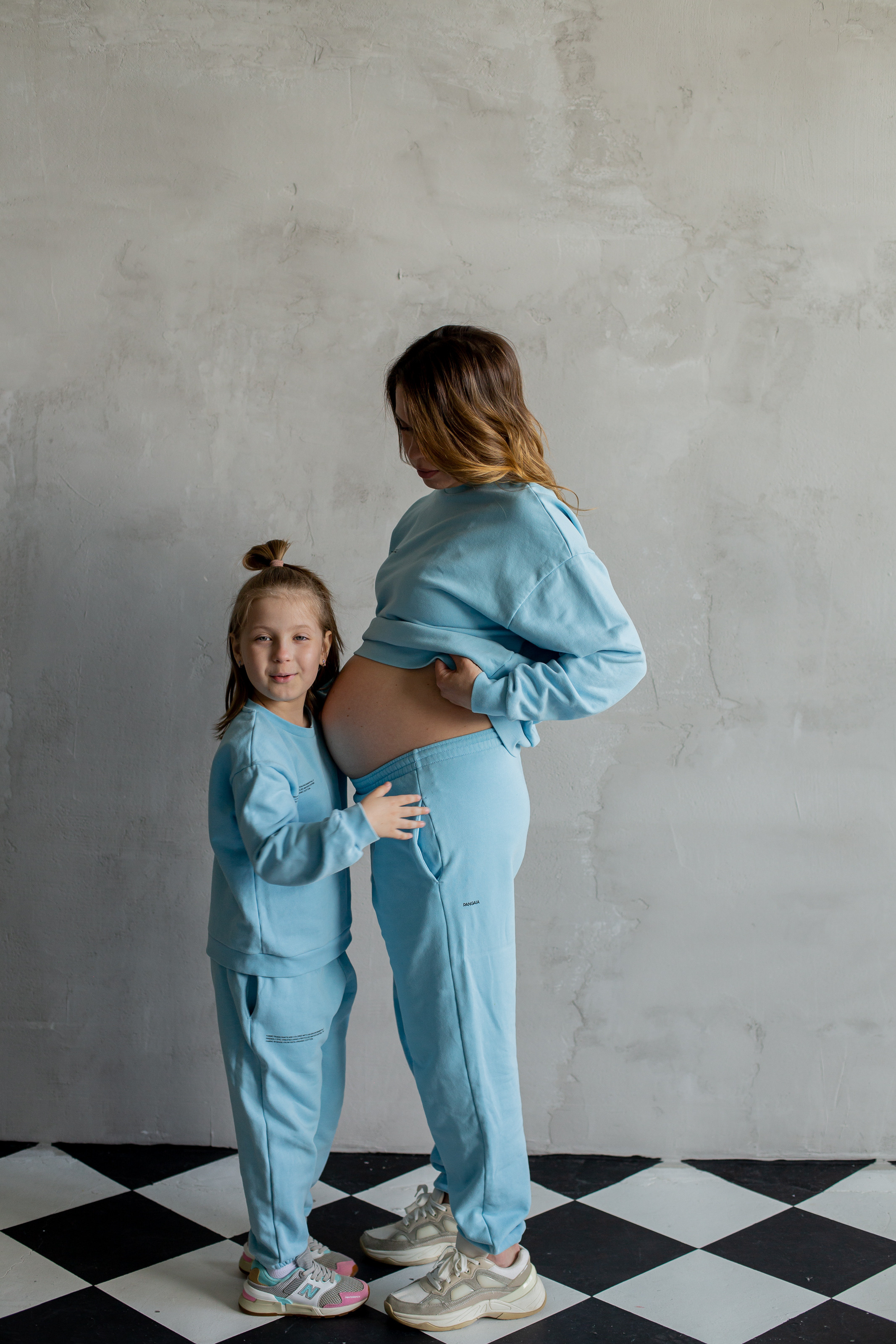 Фотосессия беременности с мужем. Фотограф в Черногории — семейная фотосессия с детьми, лавстори,