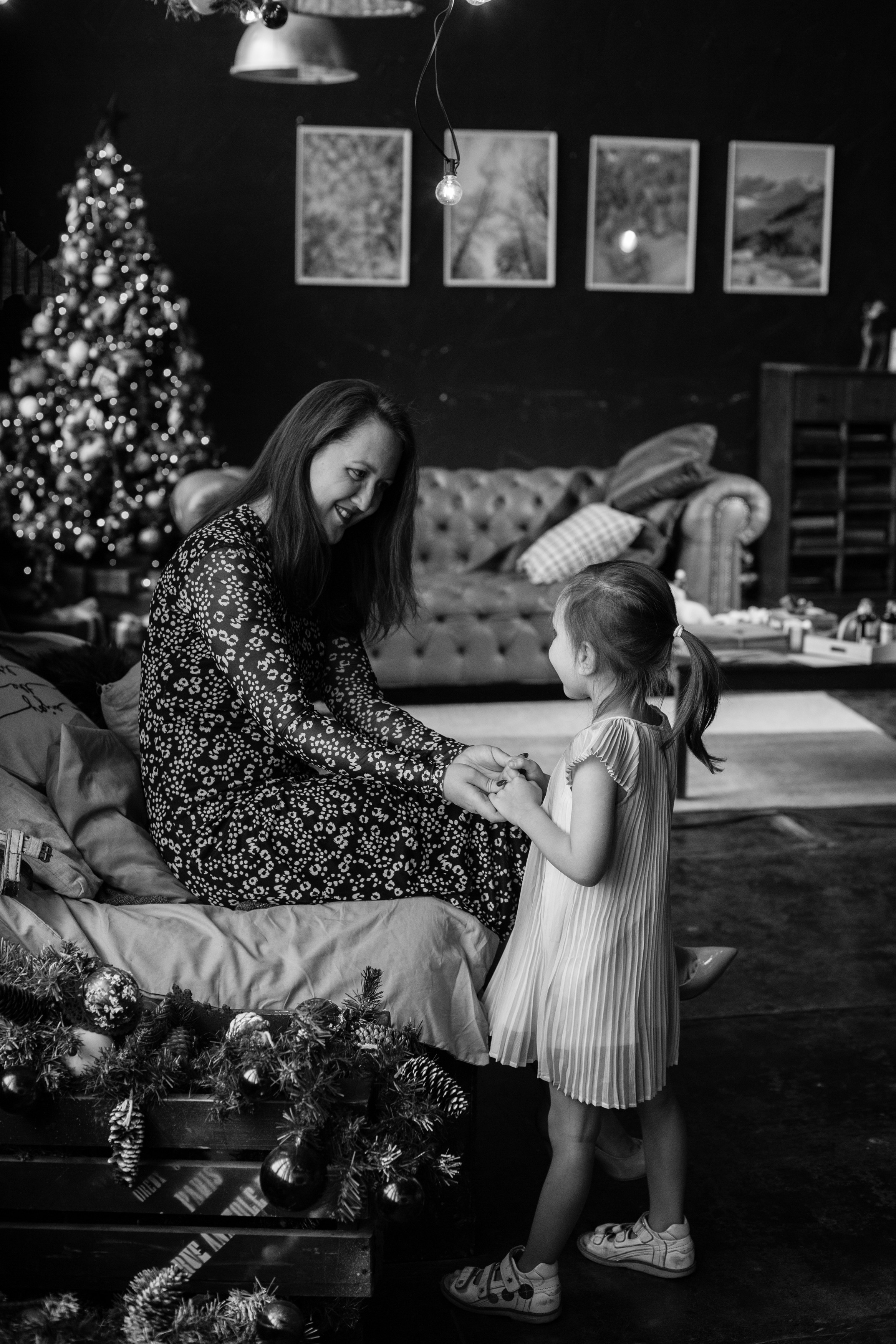 Зимняя фотосессия мамы и дочки в студии. Fotograf u Crnoj Gori-porodično fotografisanje sa djecom, lovestory, nekretnine