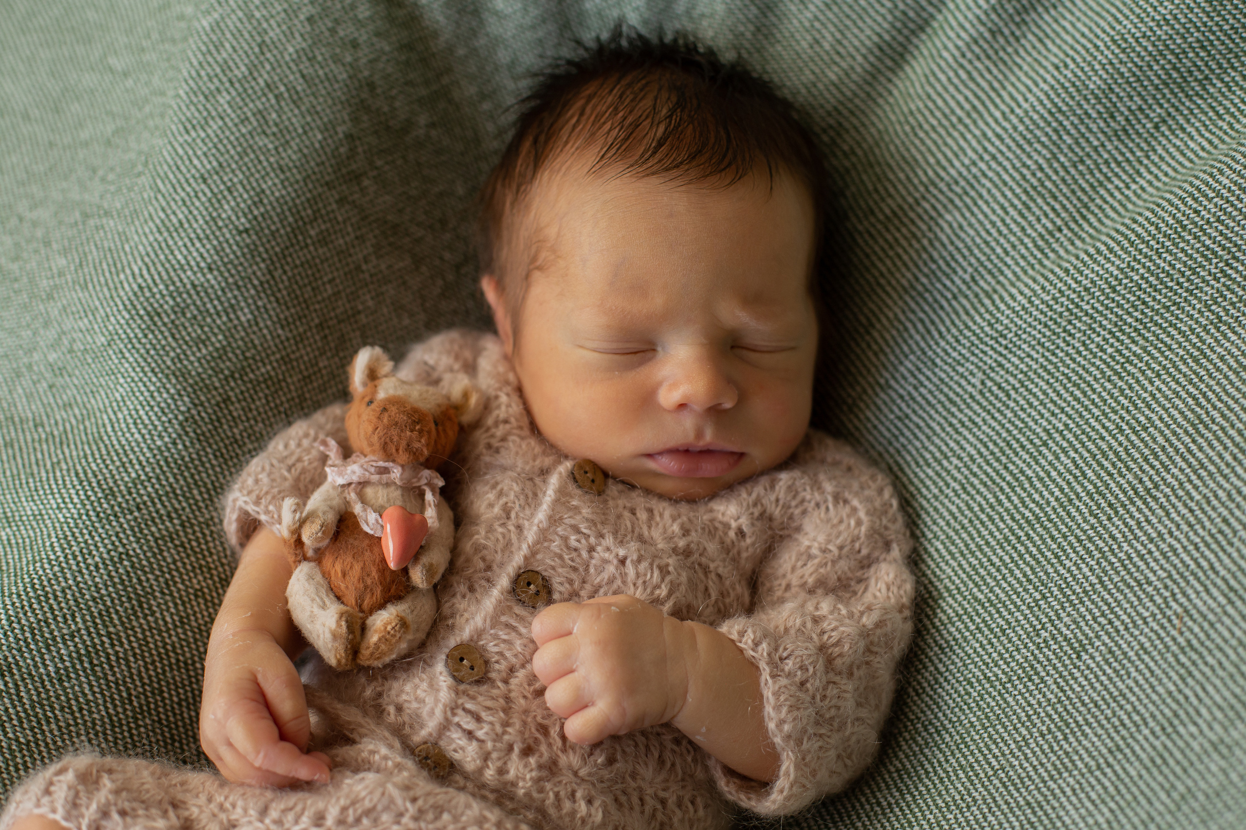 Фотосессия новорожденного в Нижнем Новгороде. Photographer in Montenegro — professional photoshoots