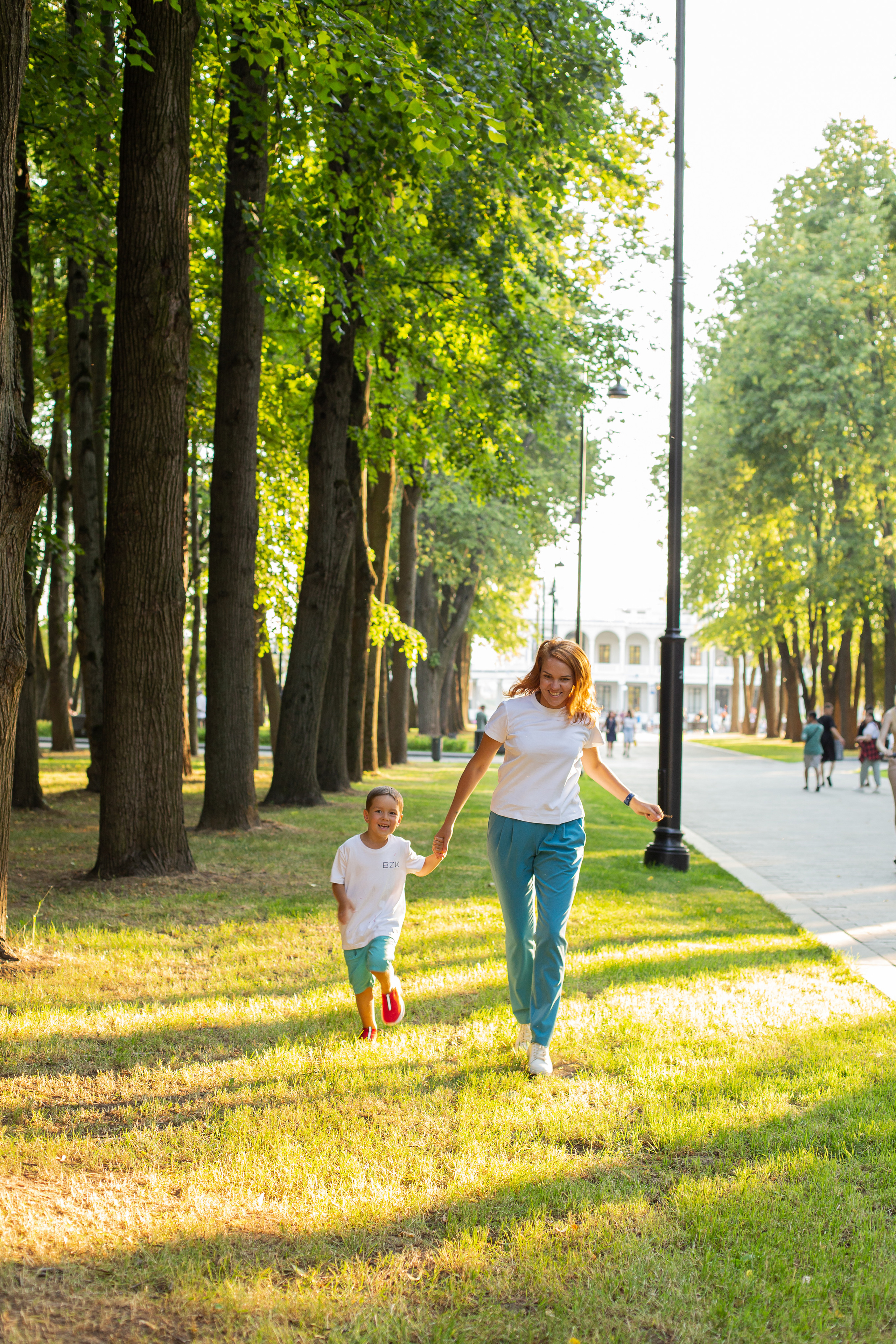 Лена и Саша — фотопрогулка в Москве. Photographer in Montenegro — professional photoshoots