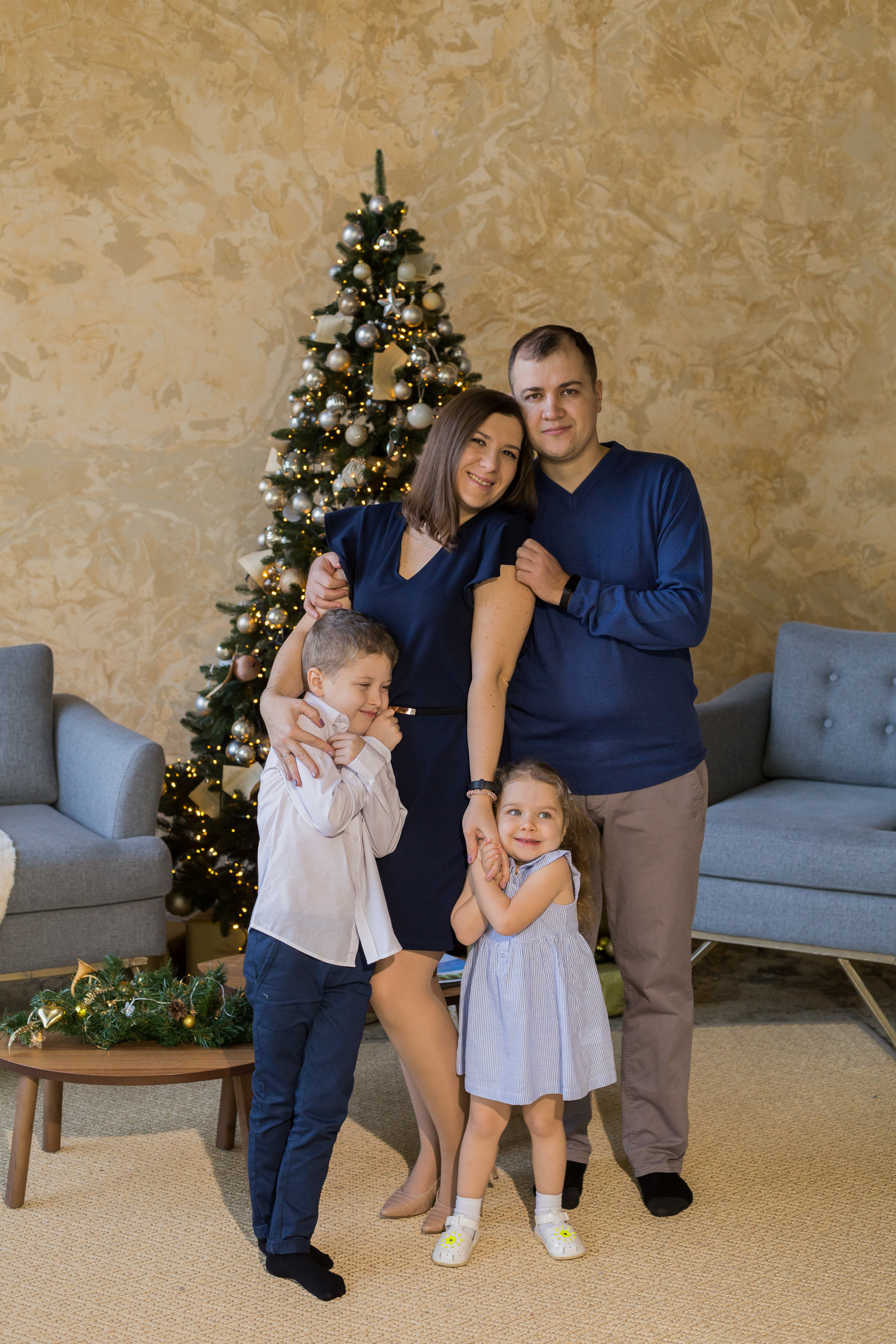 Новогодняя фотосессия в студии. Fotograf u Crnoj Gori-porodično fotografisanje sa djecom, lovestory, nekretnine