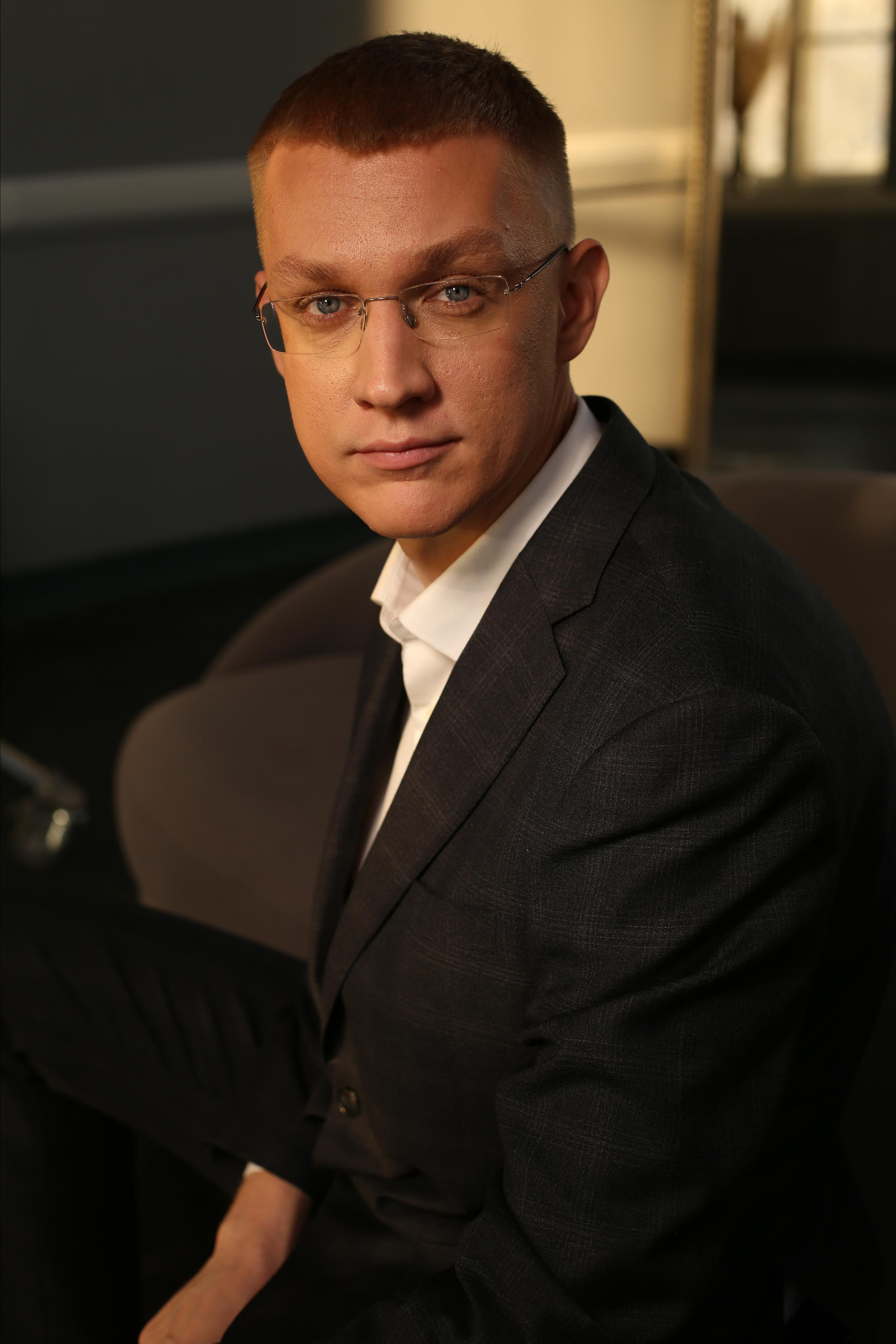 Lawyer Evgeny. Photographer in Montenegro — professional photoshoots