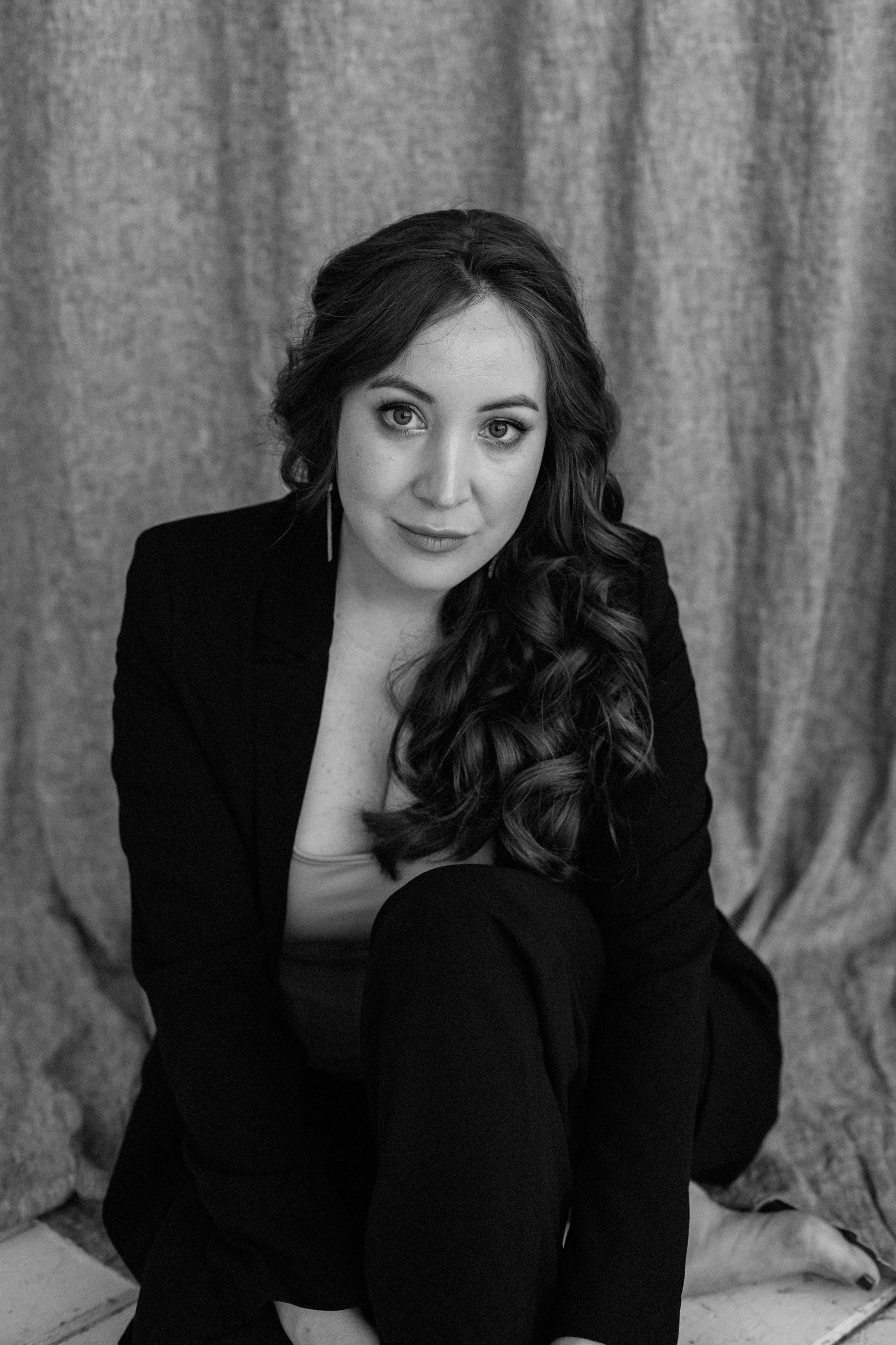 Finansist Daria. Fotograf u Crnoj Gori-porodično fotografisanje sa djecom, lovestory, nekretnine