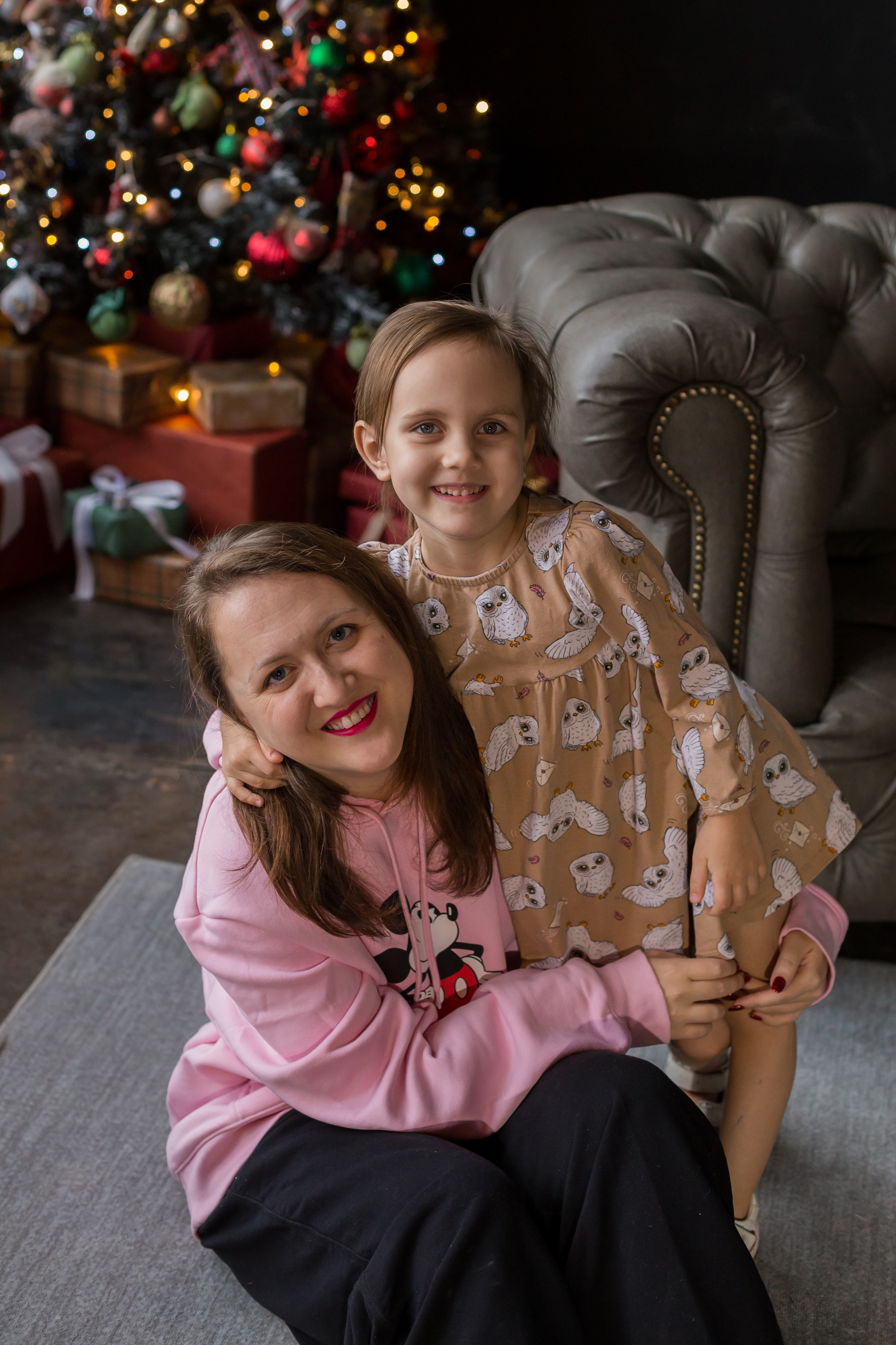 Зимняя фотосессия мамы и дочки в студии. Fotograf u Crnoj Gori-porodično fotografisanje sa djecom, lovestory, nekretnine