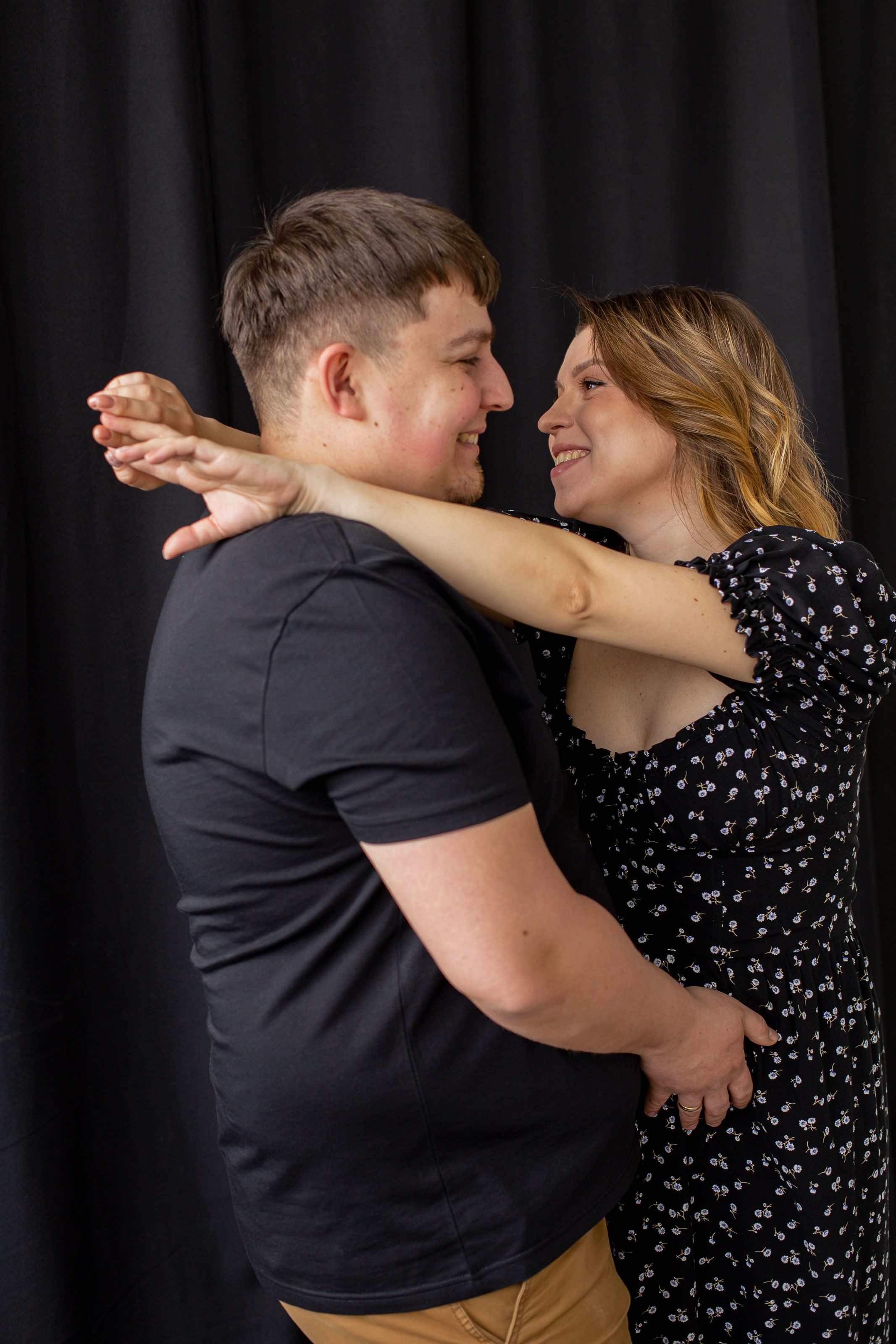 Фотосессия беременности с мужем. Фотограф в Черногории — семейная фотосессия с детьми, лавстори,