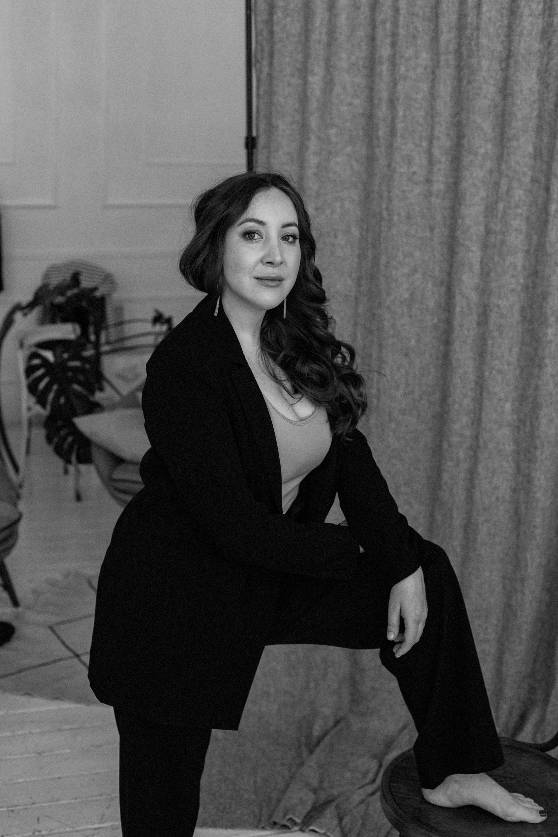 Finansist Daria. Fotograf u Crnoj Gori-porodično fotografisanje sa djecom, lovestory, nekretnine