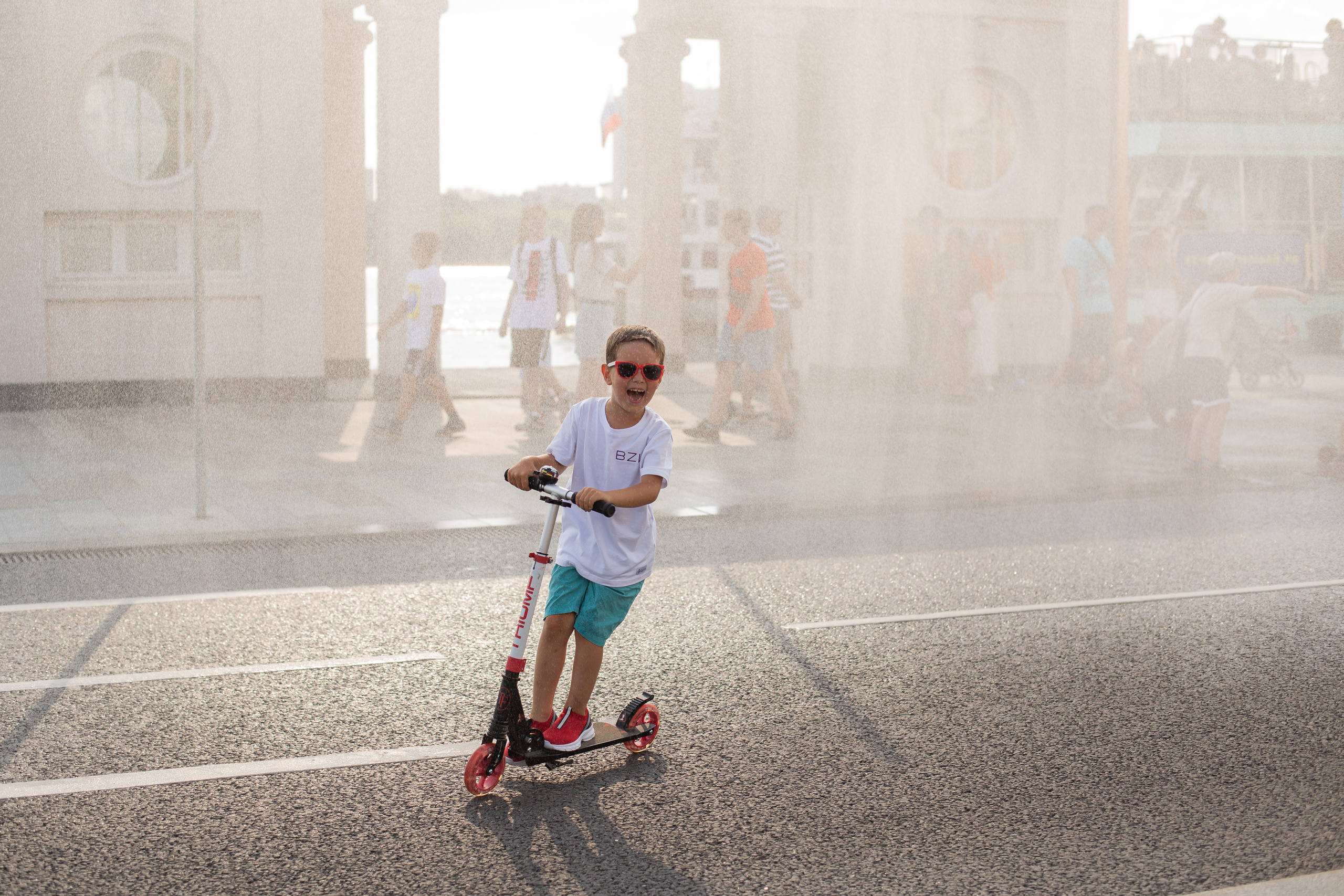 Лена и Саша — фотопрогулка в Москве. Photographer in Montenegro — professional photoshoots