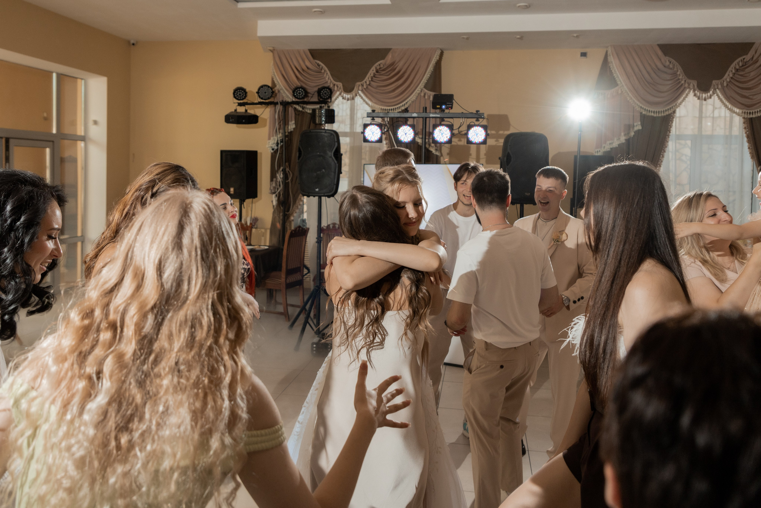 Роман и Александра (банкет). Свадебный фотограф Ангелина Сунгатулина | Саратов | Балаково | Вольск