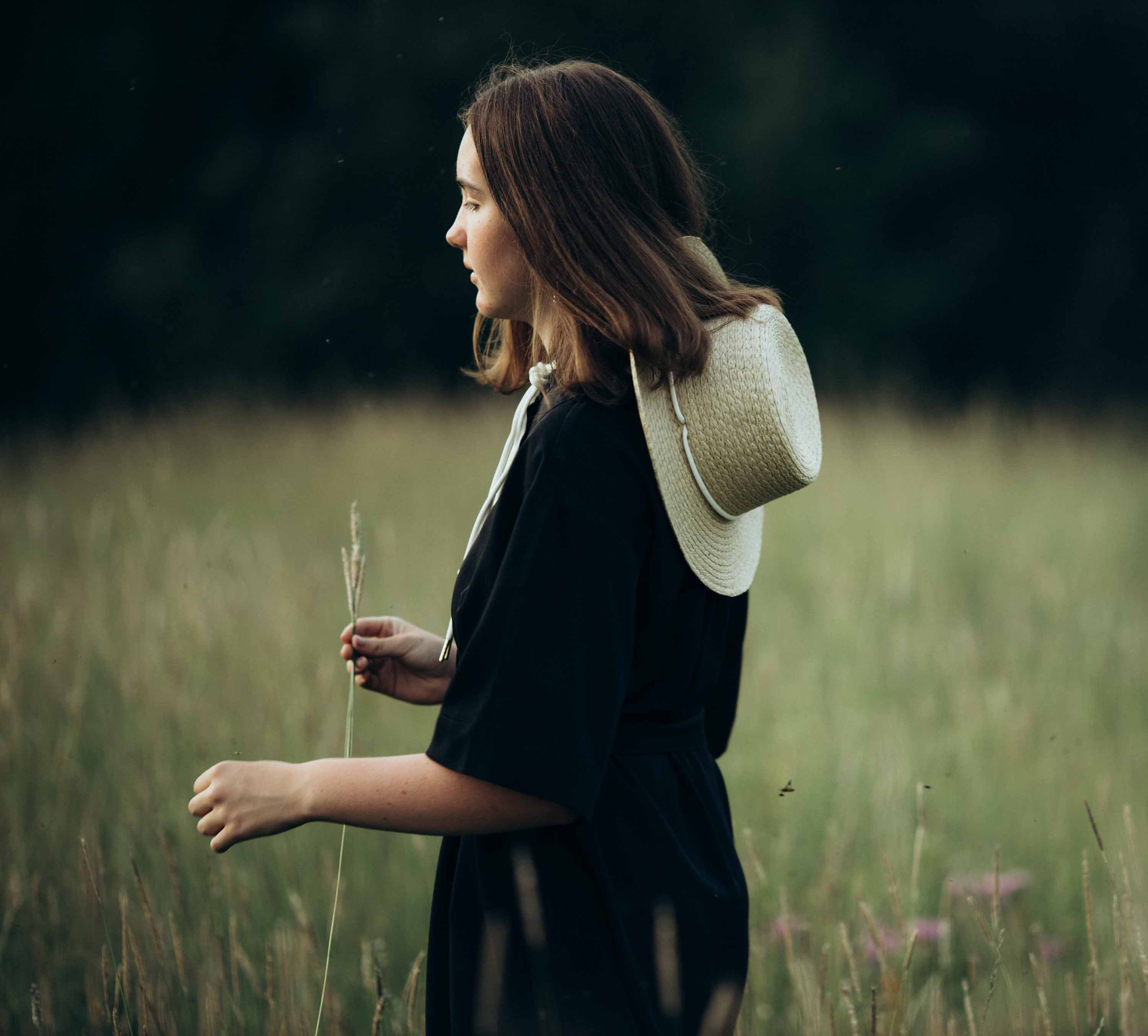 Портрет в шляпе. Наталия Клевинскас портретный фотограф в Костроме