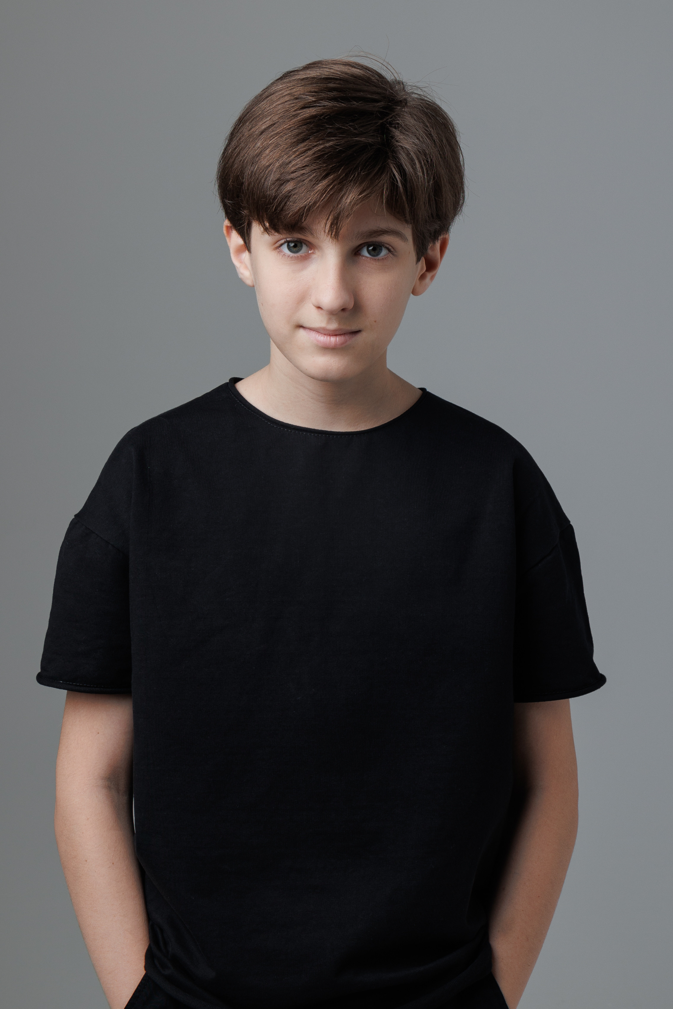 АРТЁМ. Я фотограф из Москвы к Вашим услугам