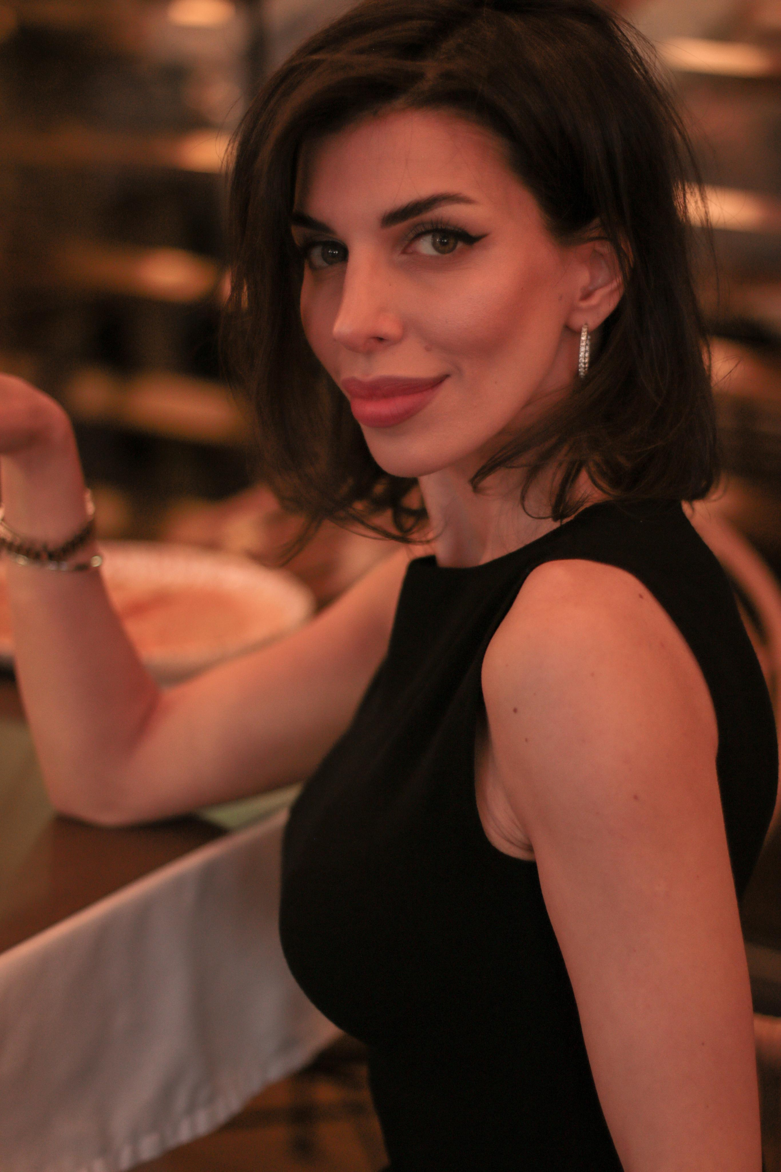 Мари. Я фотограф из Москвы к Вашим услугам