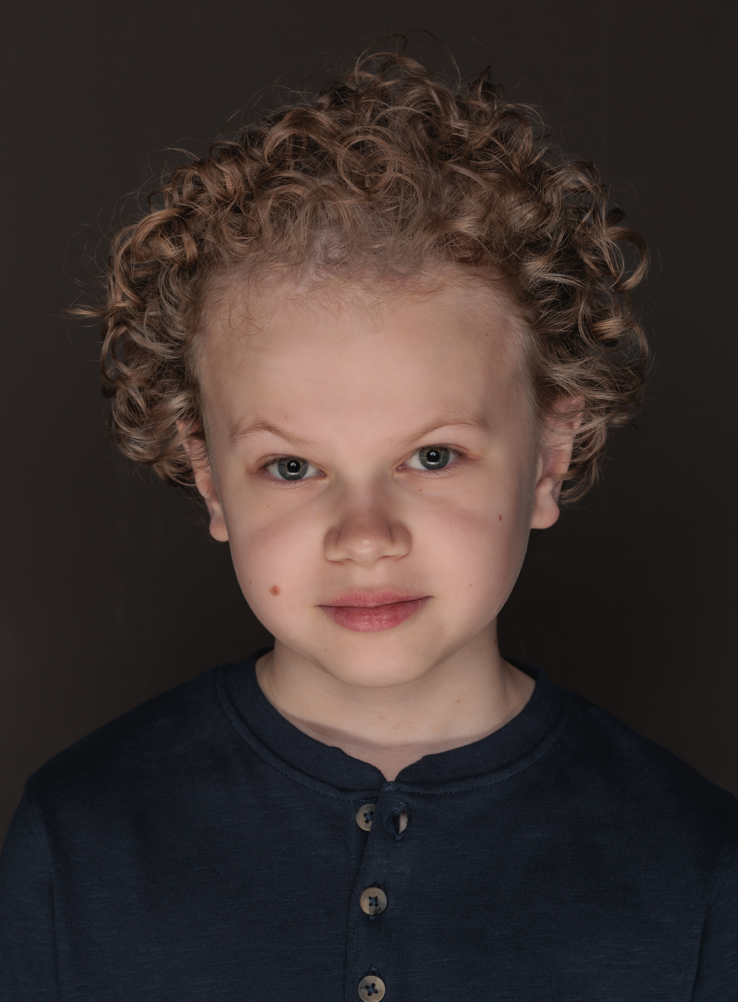 АНДРЕЙ. Я фотограф из Москвы к Вашим услугам