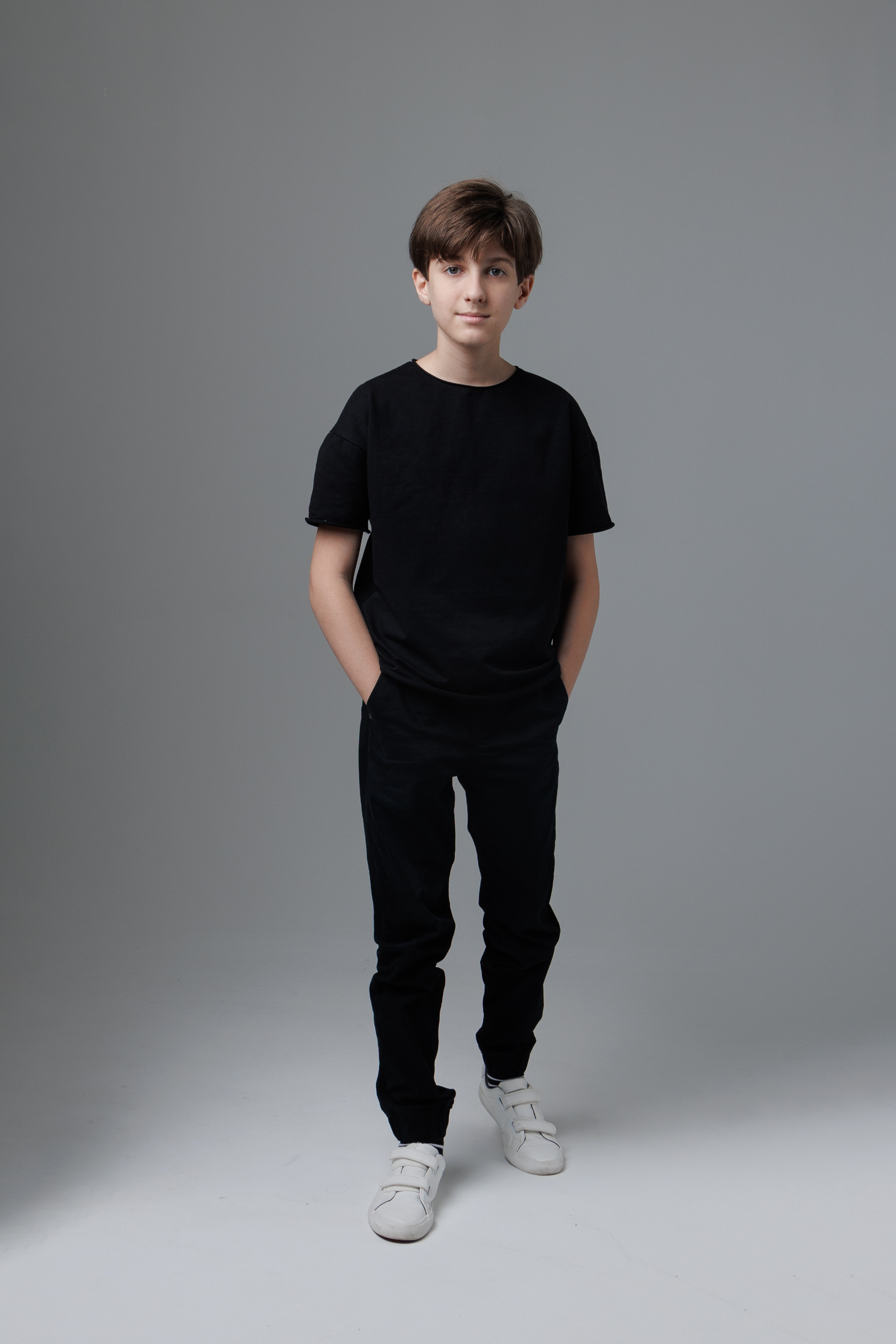 АРТЁМ. Я фотограф из Москвы к Вашим услугам