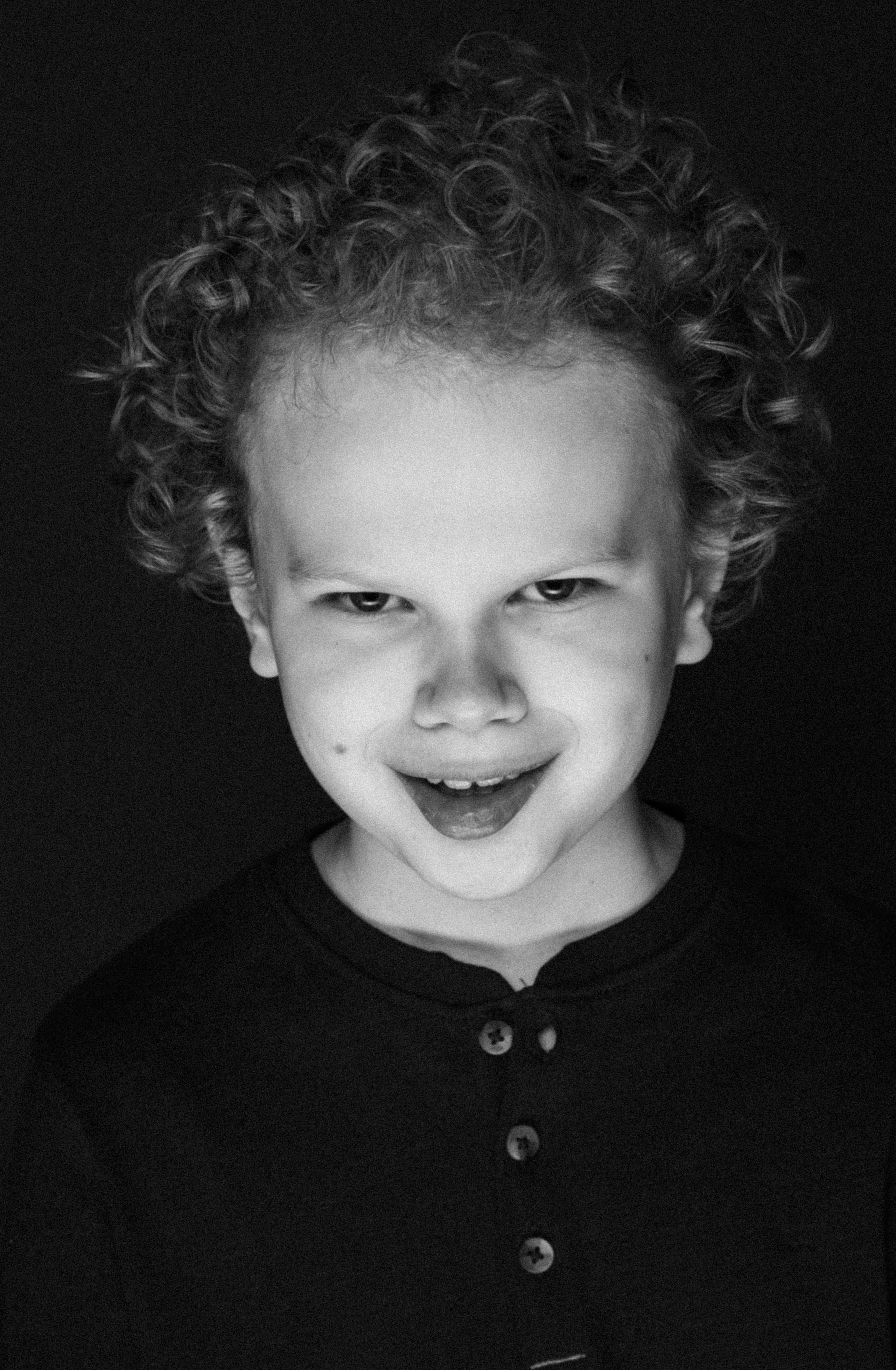 АНДРЕЙ. Я фотограф из Москвы к Вашим услугам