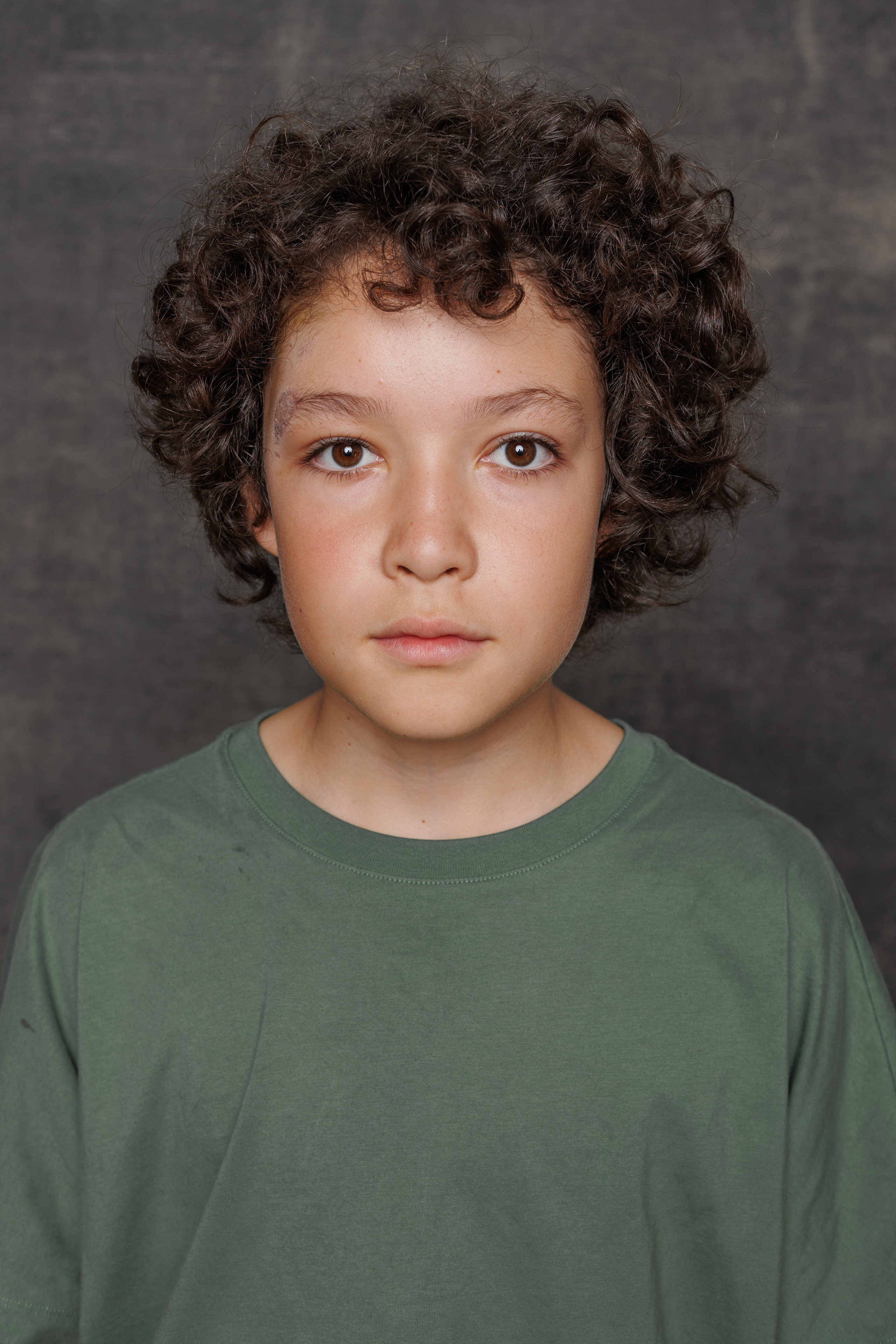 ЛЕОН. Я фотограф из Москвы к Вашим услугам