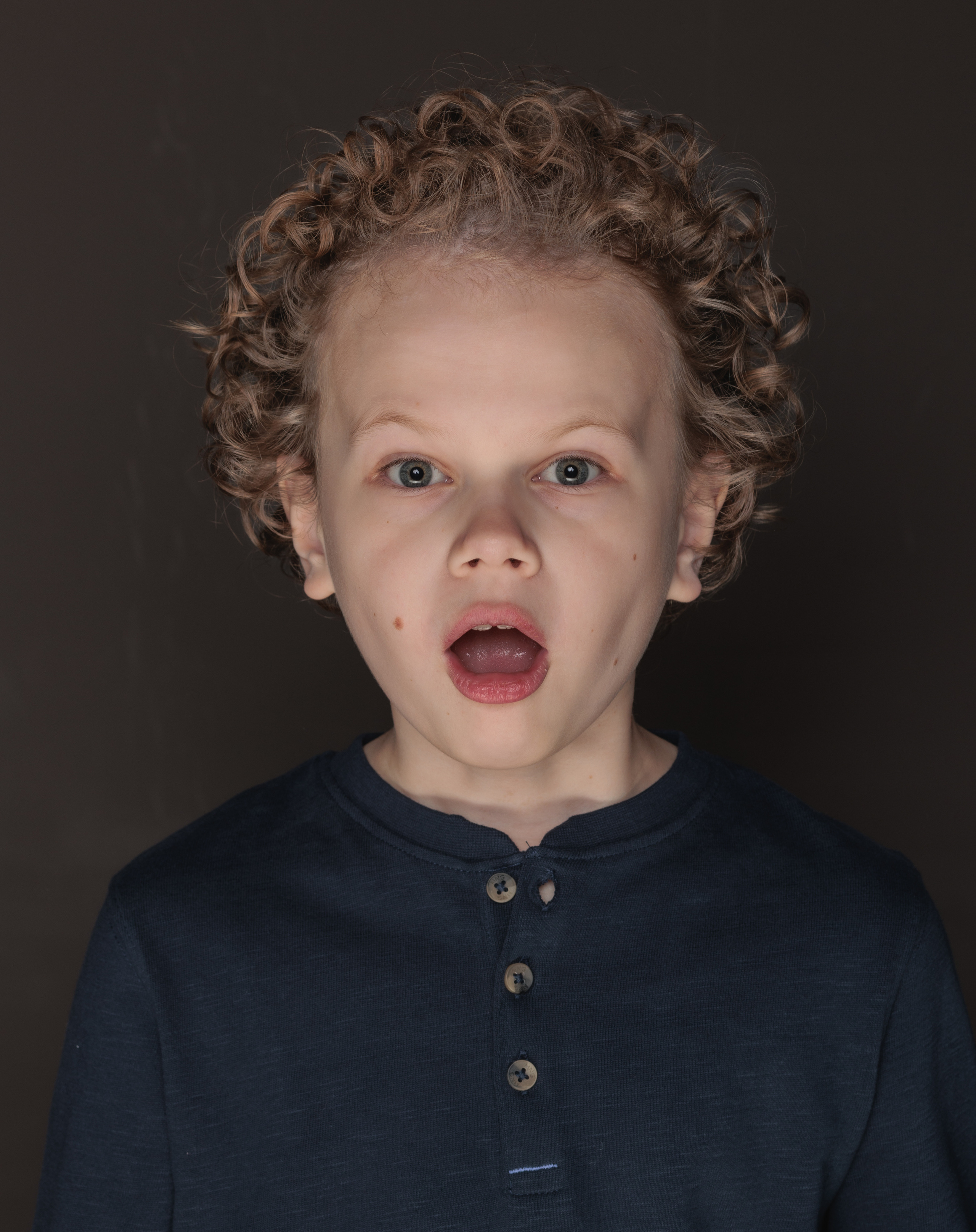 АНДРЕЙ. Я фотограф из Москвы к Вашим услугам