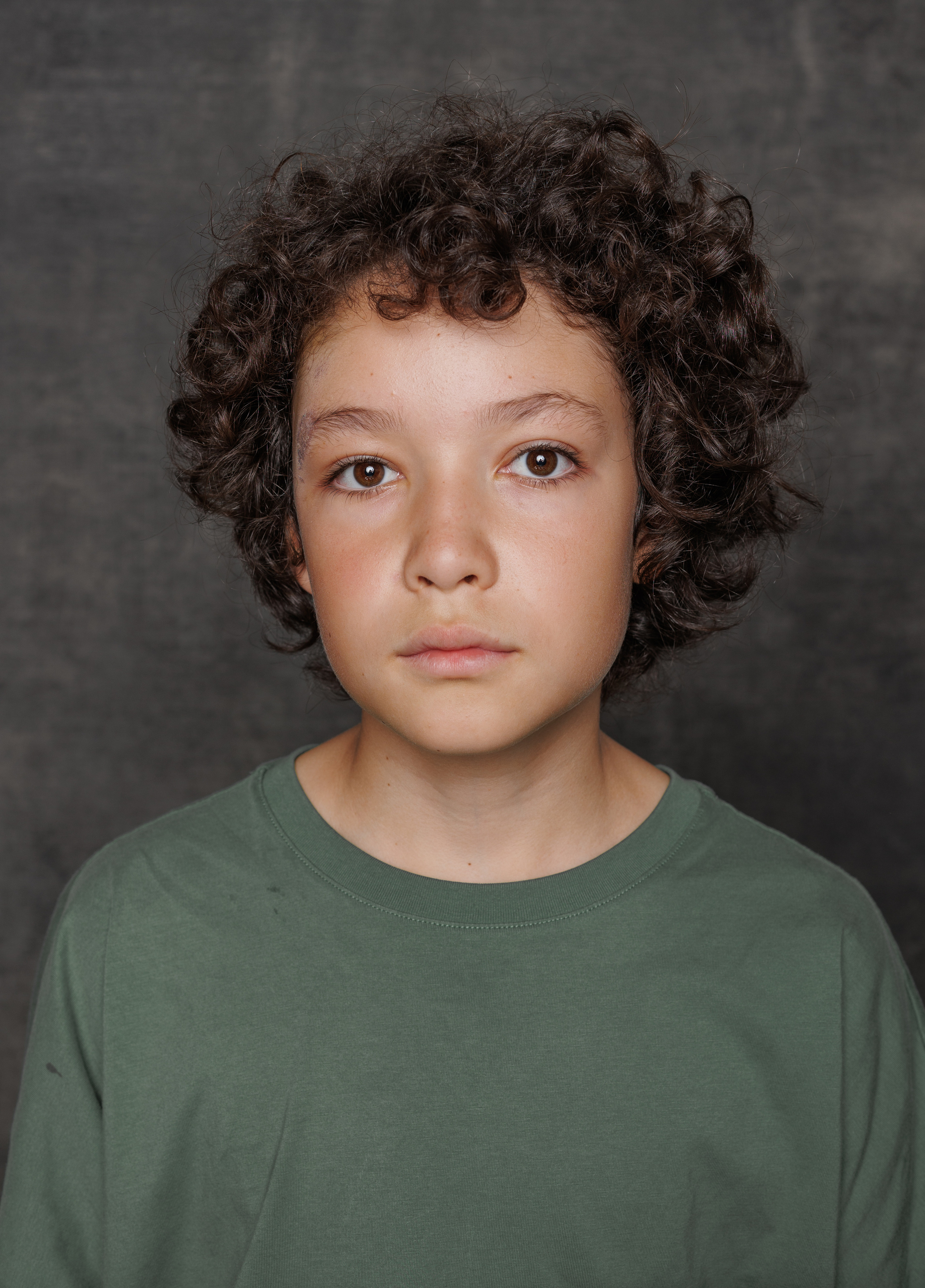 ЛЕОН. Я фотограф из Москвы к Вашим услугам