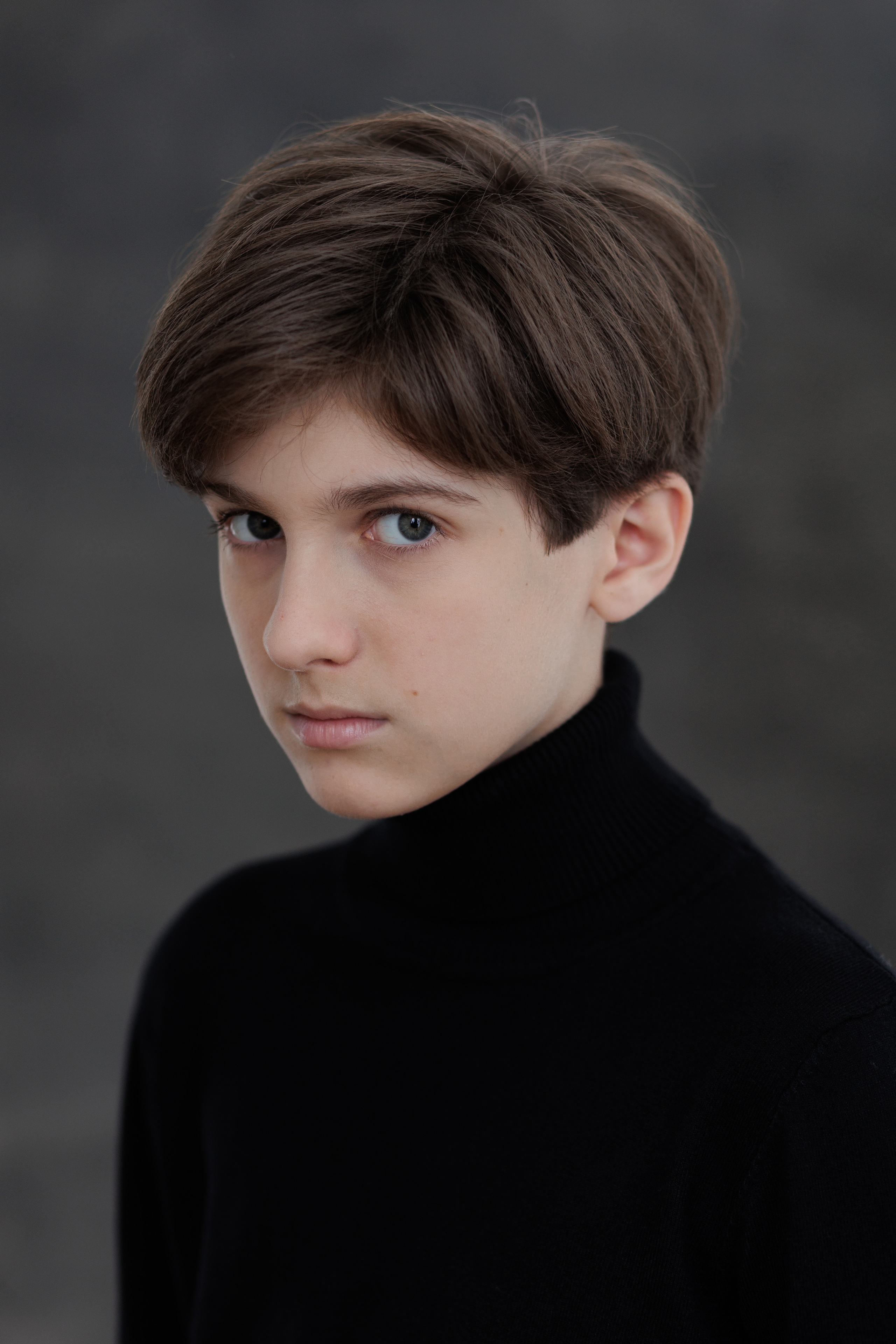 АРТЁМ. Я фотограф из Москвы к Вашим услугам