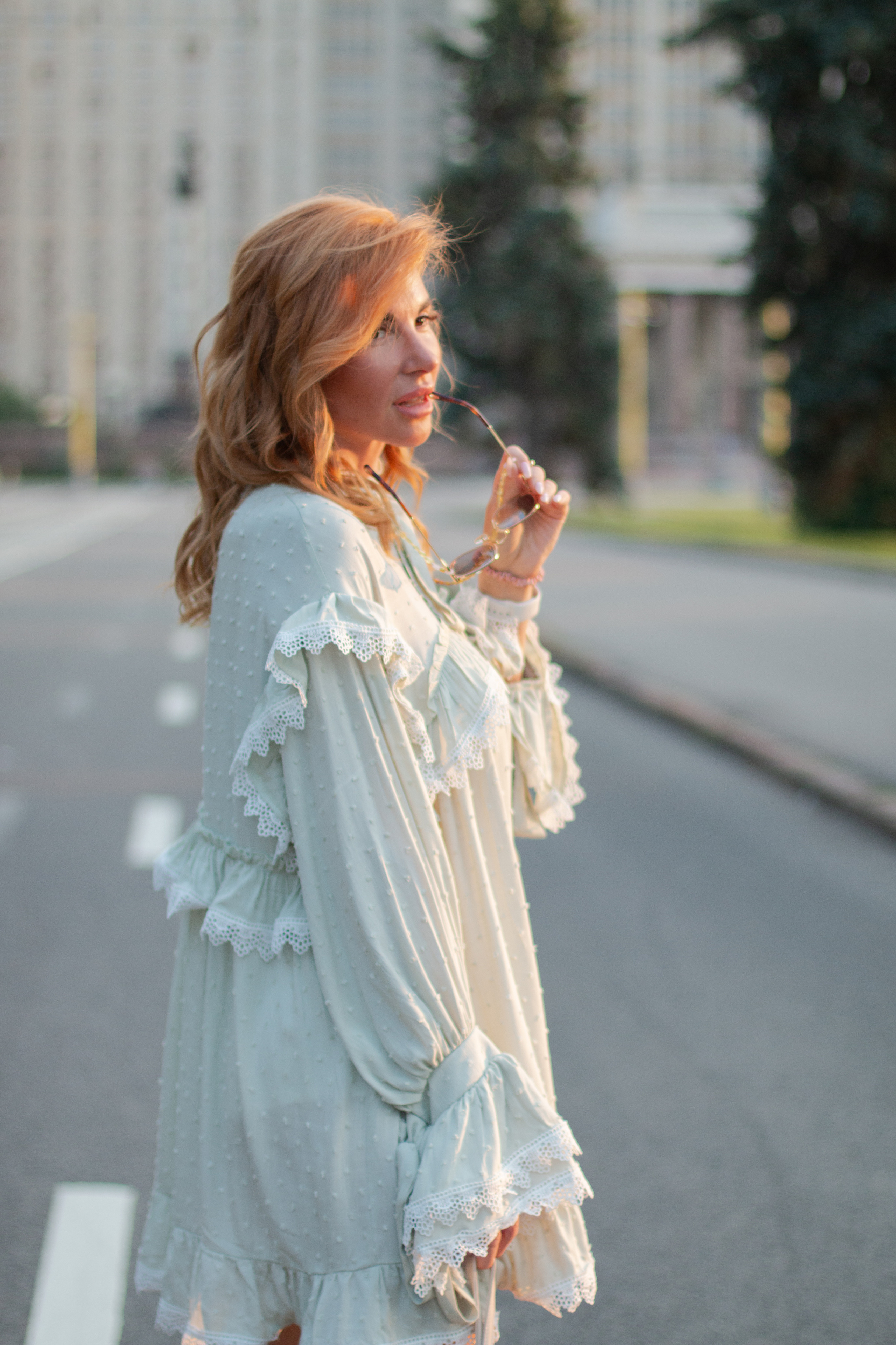 Марина. Я фотограф из Москвы к Вашим услугам