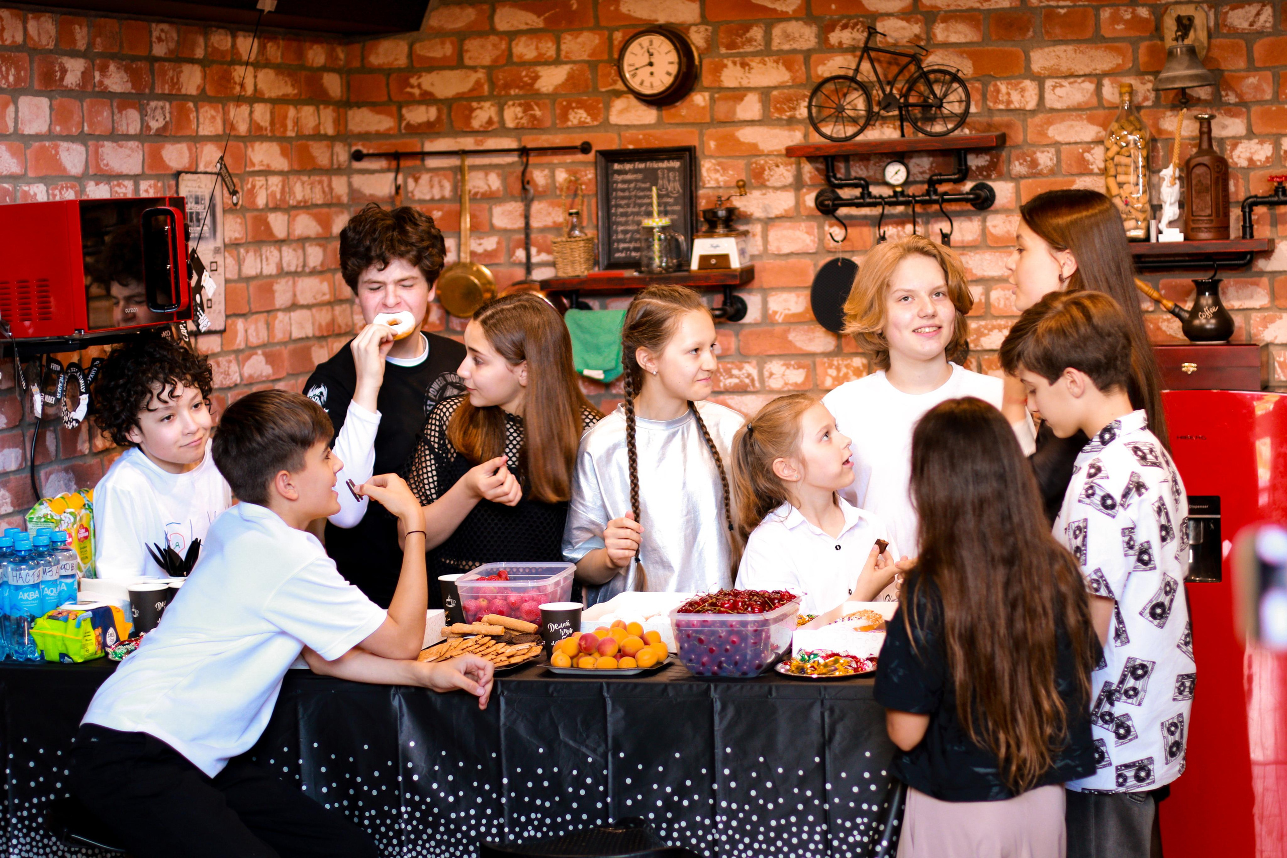 ДР АРТЁМА. Я фотограф из Москвы к Вашим услугам