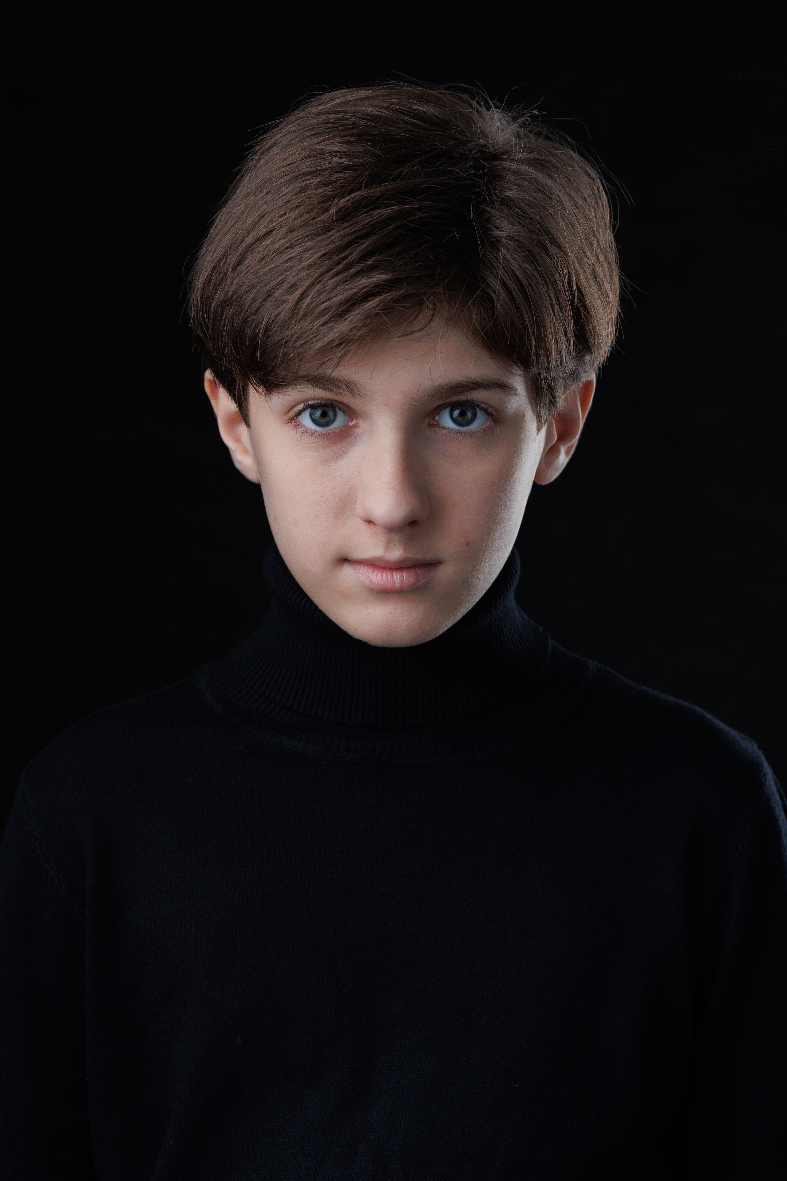 АРТЁМ. Я фотограф из Москвы к Вашим услугам