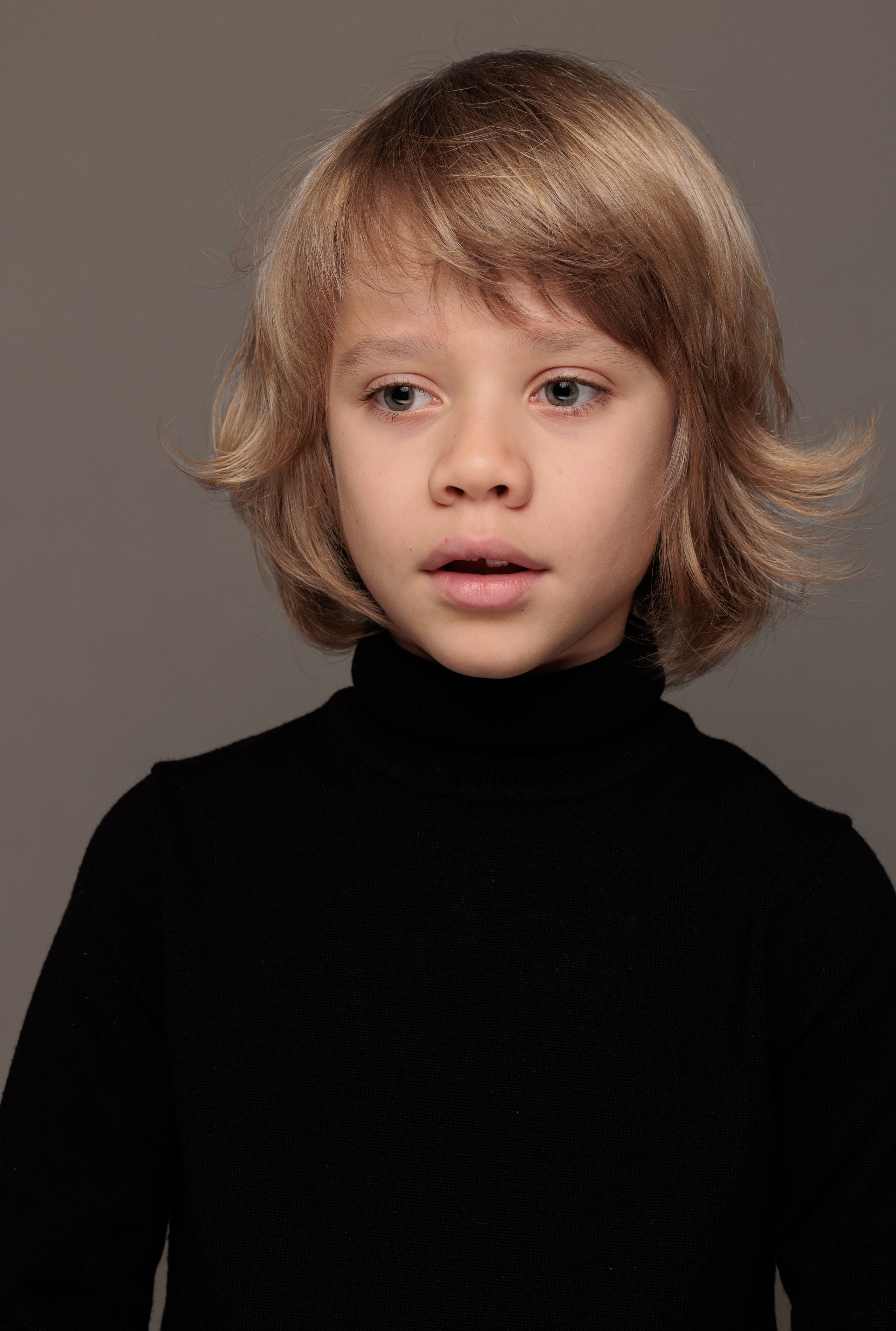 ГЛЕБ. Я фотограф из Москвы к Вашим услугам