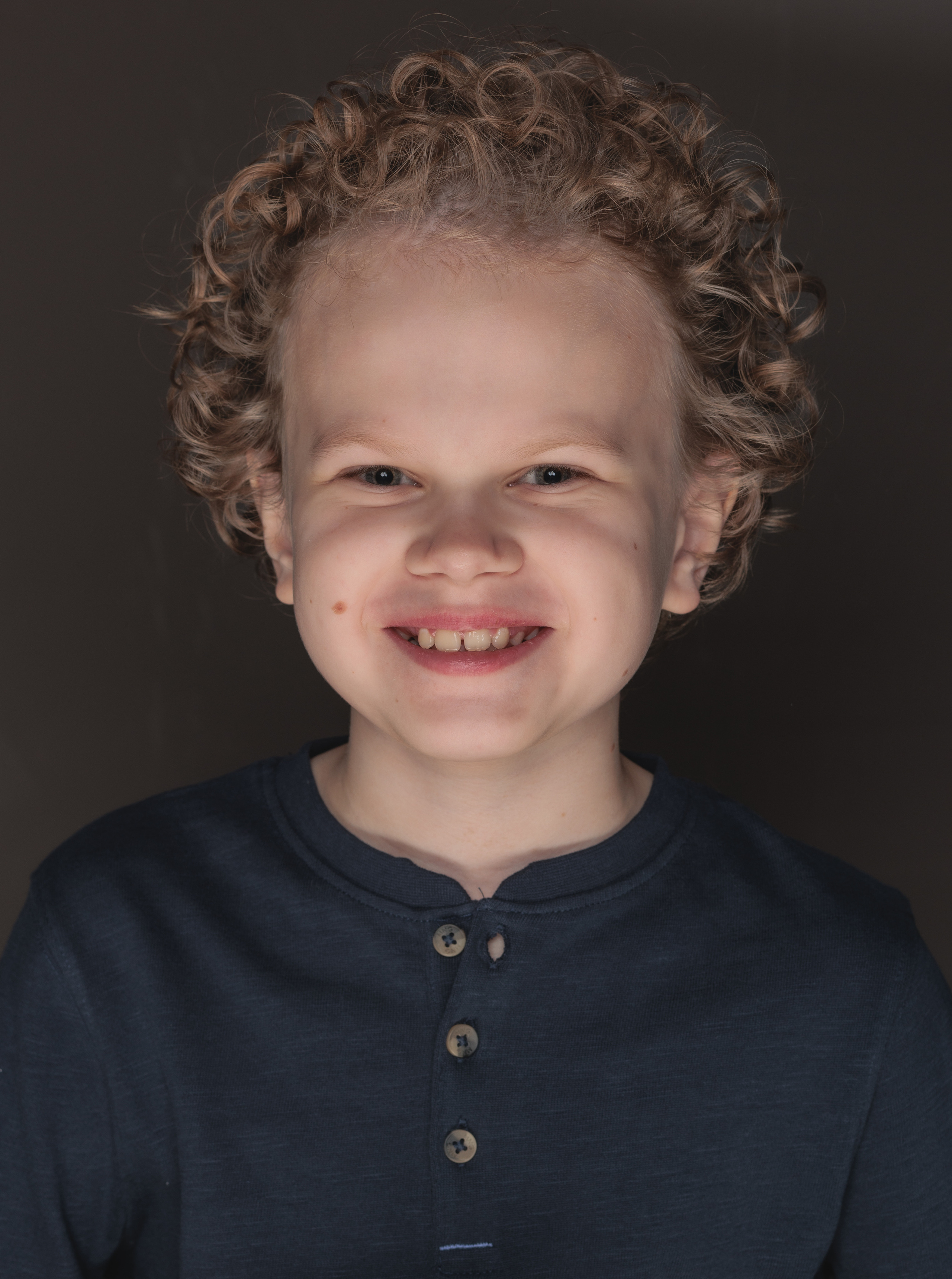 АНДРЕЙ. Я фотограф из Москвы к Вашим услугам