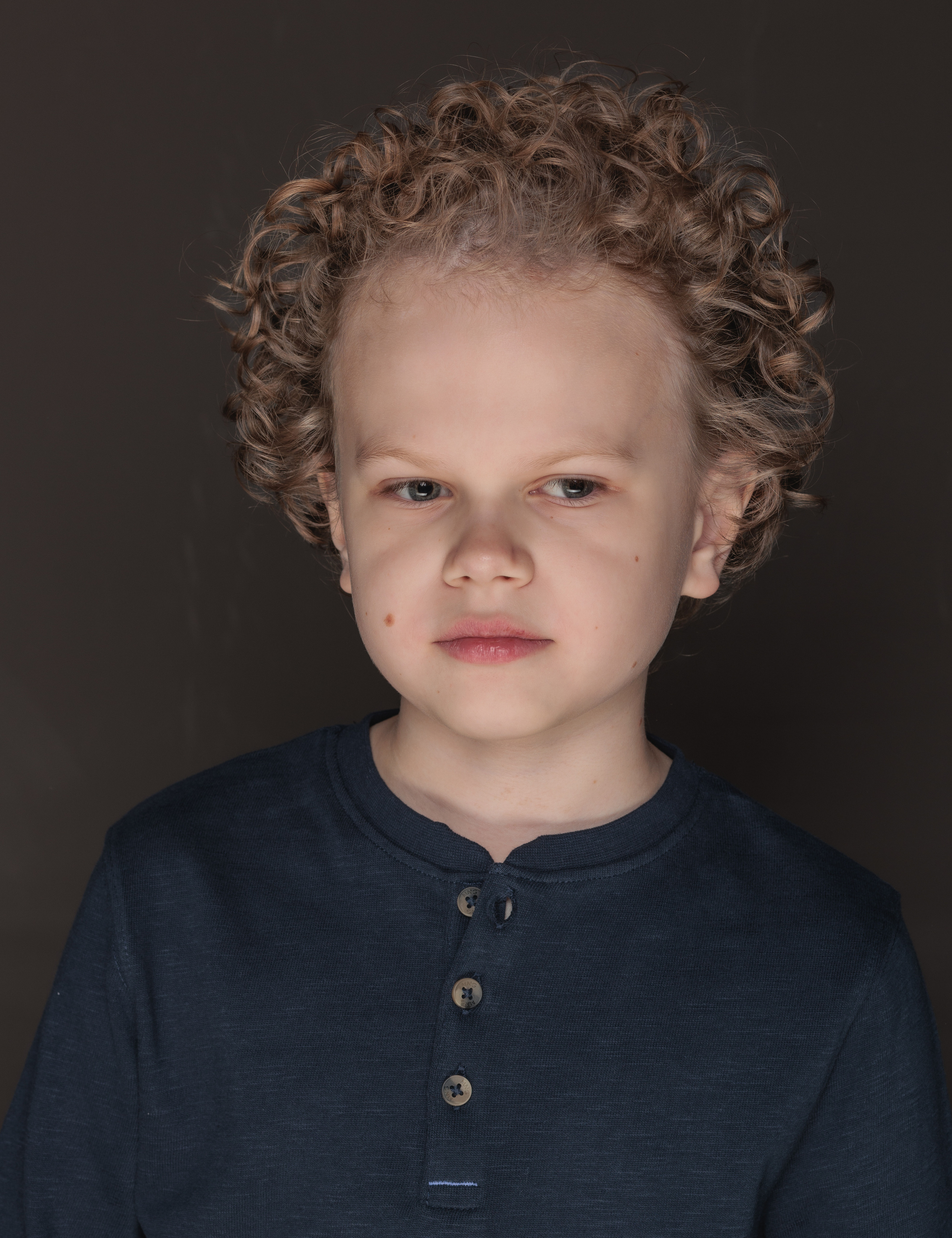 АНДРЕЙ. Я фотограф из Москвы к Вашим услугам