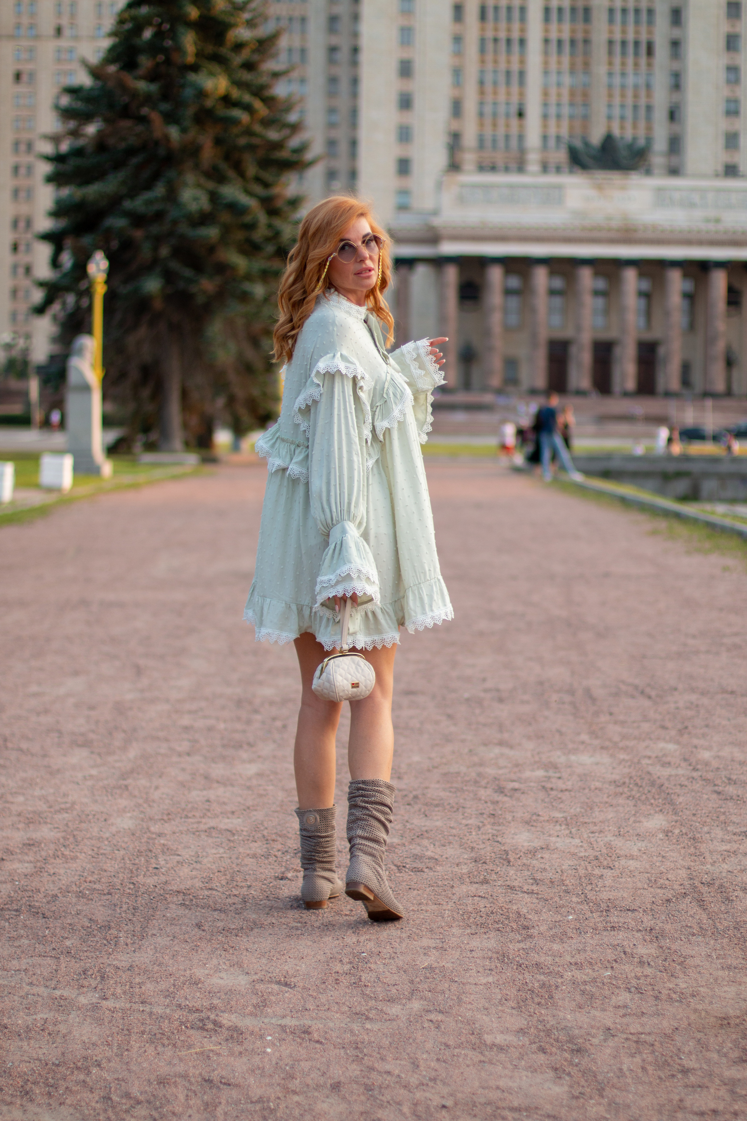 Марина. Я фотограф из Москвы к Вашим услугам