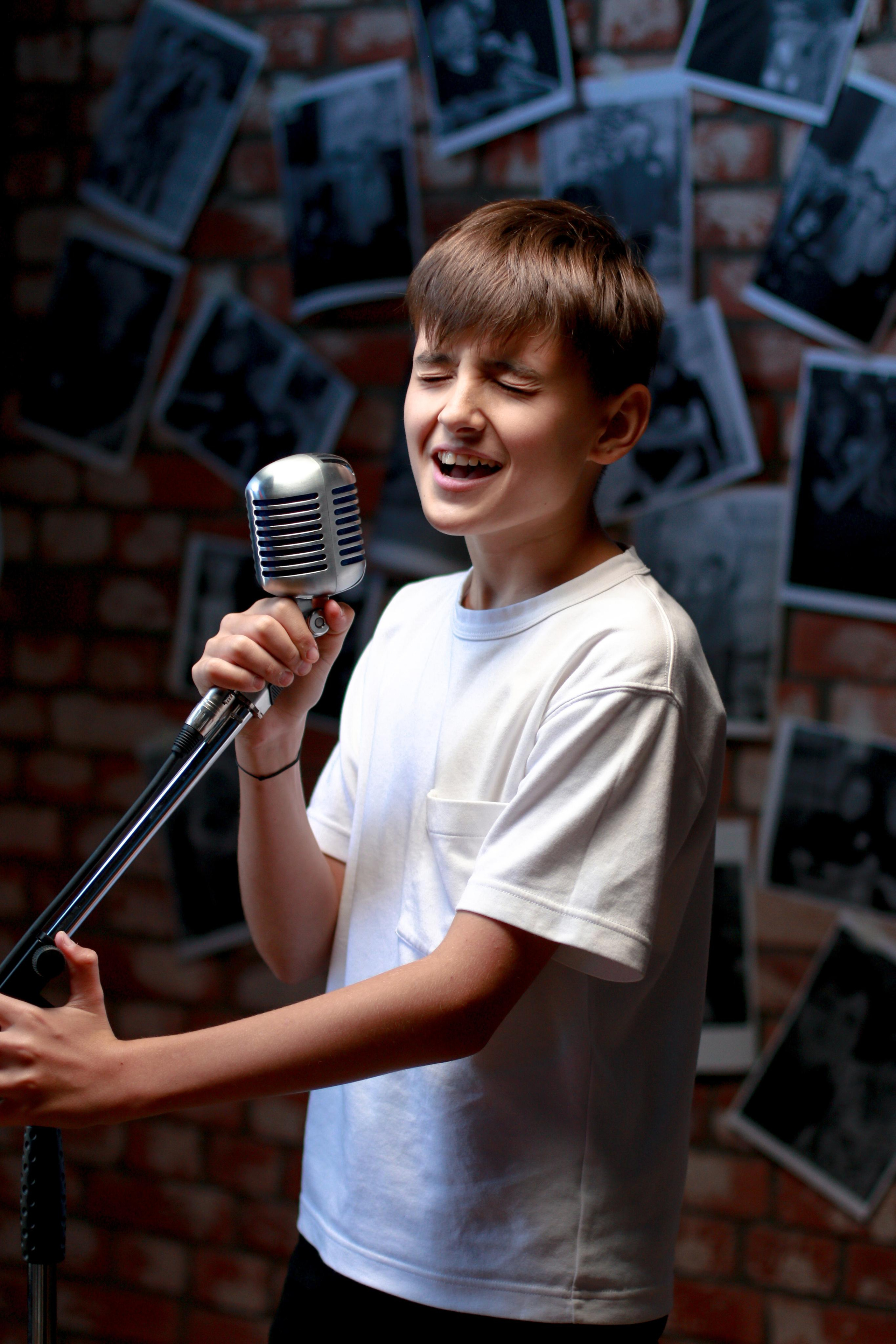 ДР АРТЁМА. Я фотограф из Москвы к Вашим услугам