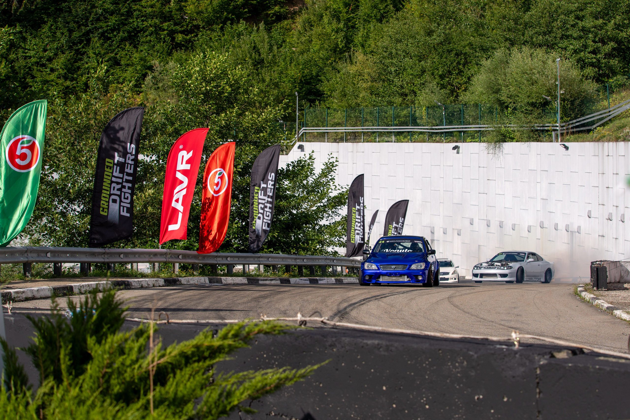 Фотоотчет партнеской интеграции для сети «Пятерочка» на фестивале «Grounded». Репортажный фотограф в Красной Поляне и Сочи Павлюченко Екатерина